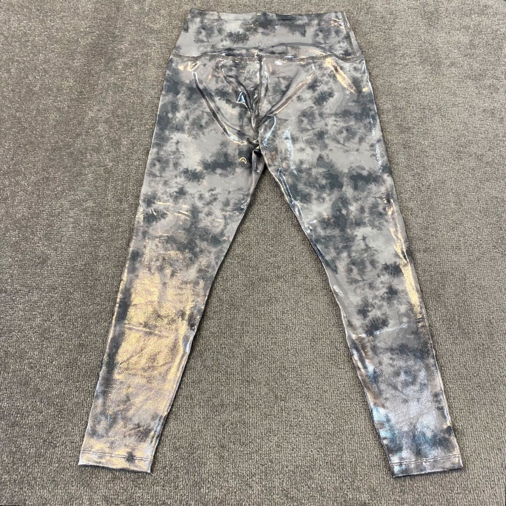 Beyond Yoga Beyond Yoga Legging Womens Medium Shiny Gray Capris High Rise Activewear Stretch Size 32" / US 10 / IT 46 - 2 Thumbnail