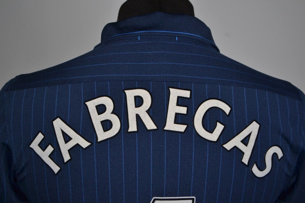 Vintage Nike Arsenal #4 Fabregas FC Y2k Away Football Shirt Size S Size US S / EU 44-46 / 1 - 8 Thumbnail