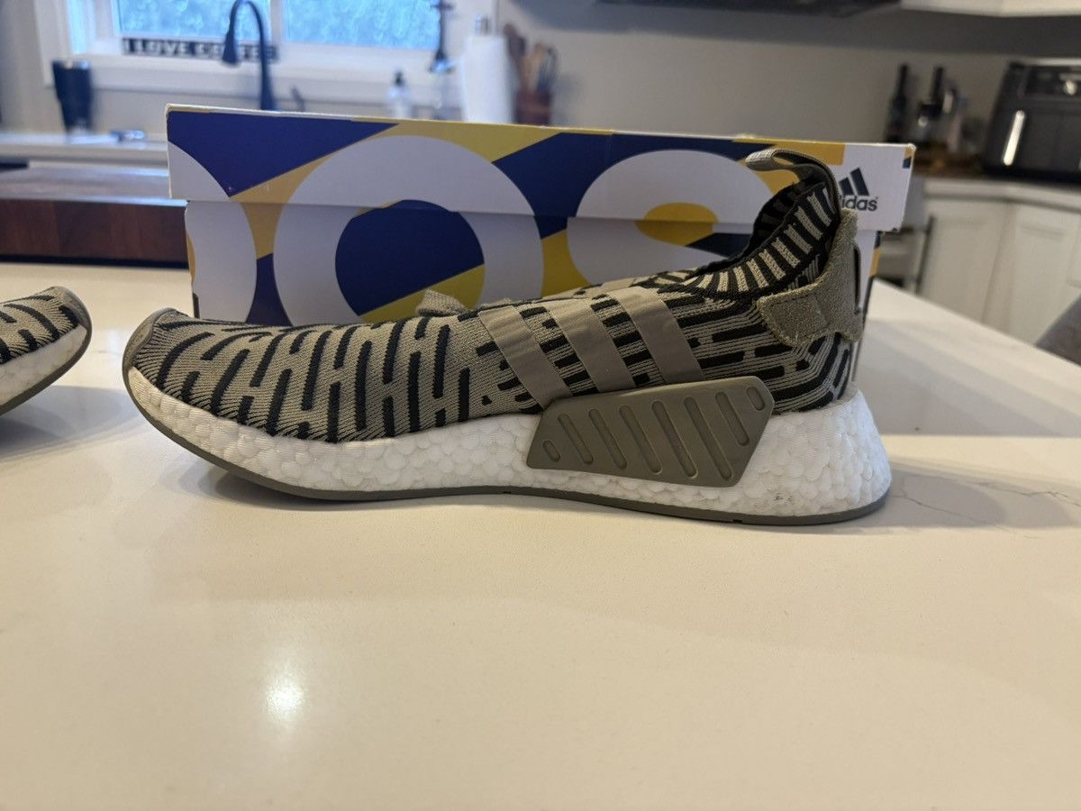 Adidas Adidas nmd r2 trace cargo Size US 8 / EU 41 - 3 Thumbnail