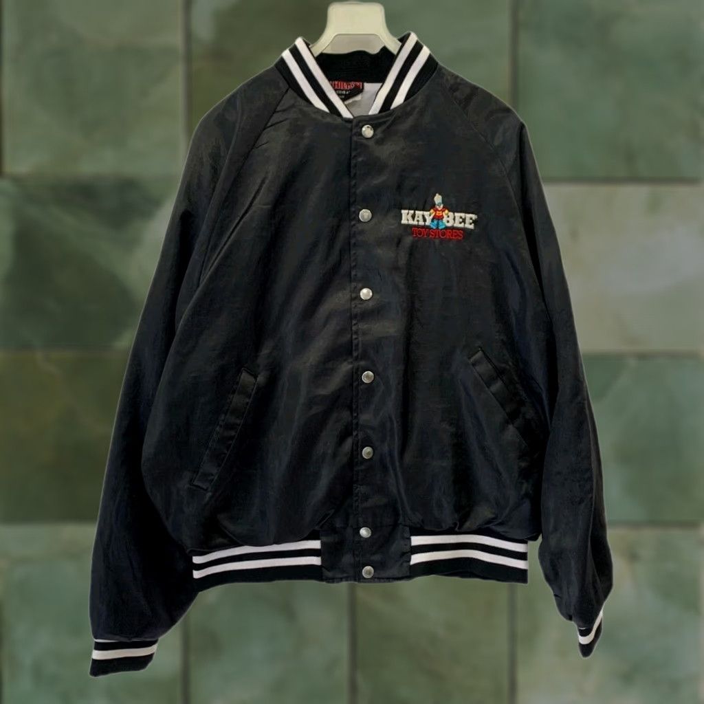 Vintage VINTAGE Hilton Active Apparel Bomber Jacket Men L Black 80s 90s Kay-Bee Toys Promotional Shop Retro Nylon Satin Jacket Size US L / EU 52-54 / 3 - 1 Thumbnail