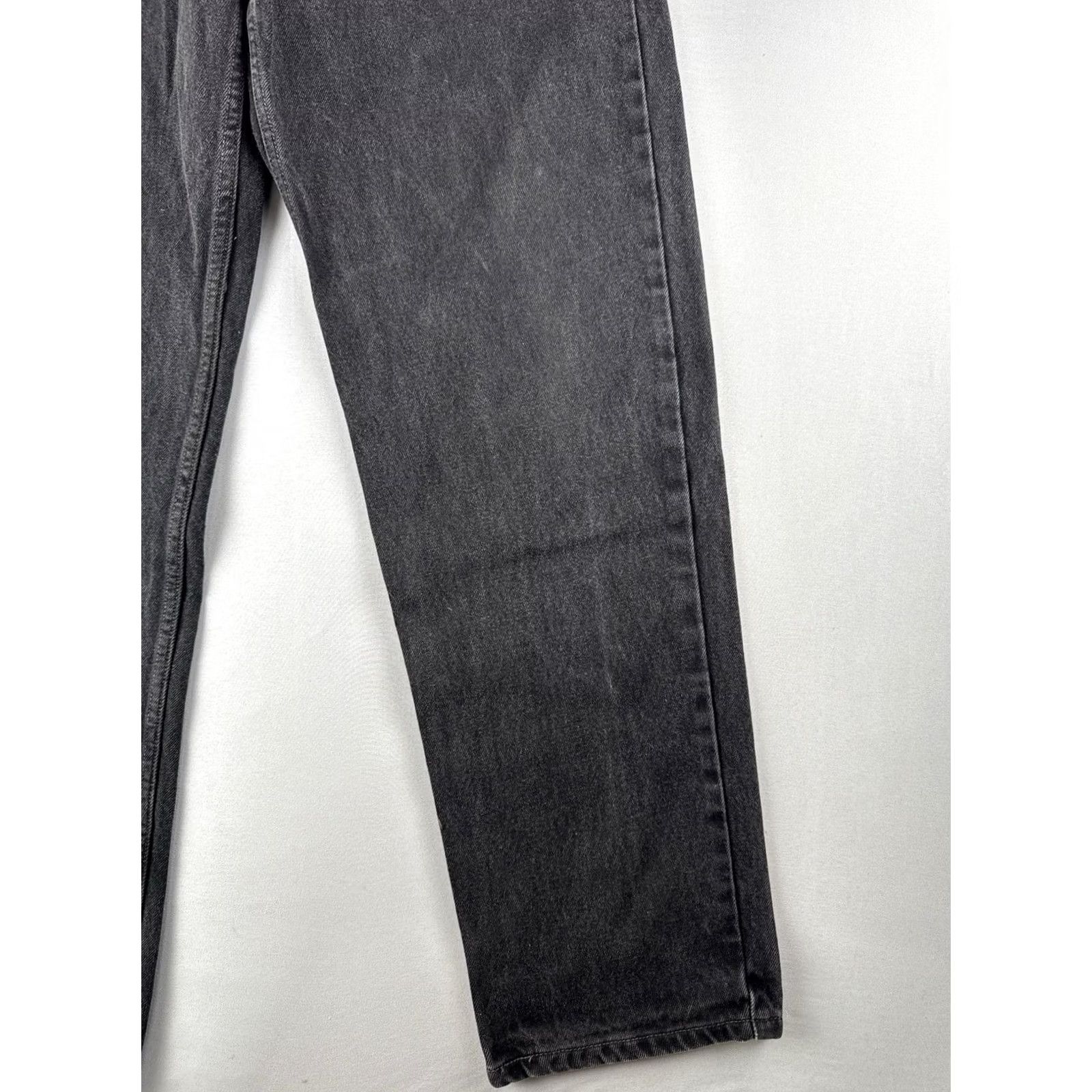 Levi's VINTAGE Levi’s 550 Black Denim Jeans Relaxed Fit 90s Grunge 32x32 Mens Straight Button Zip Fly jeans Size US 32 / EU 48 - 4 Thumbnail