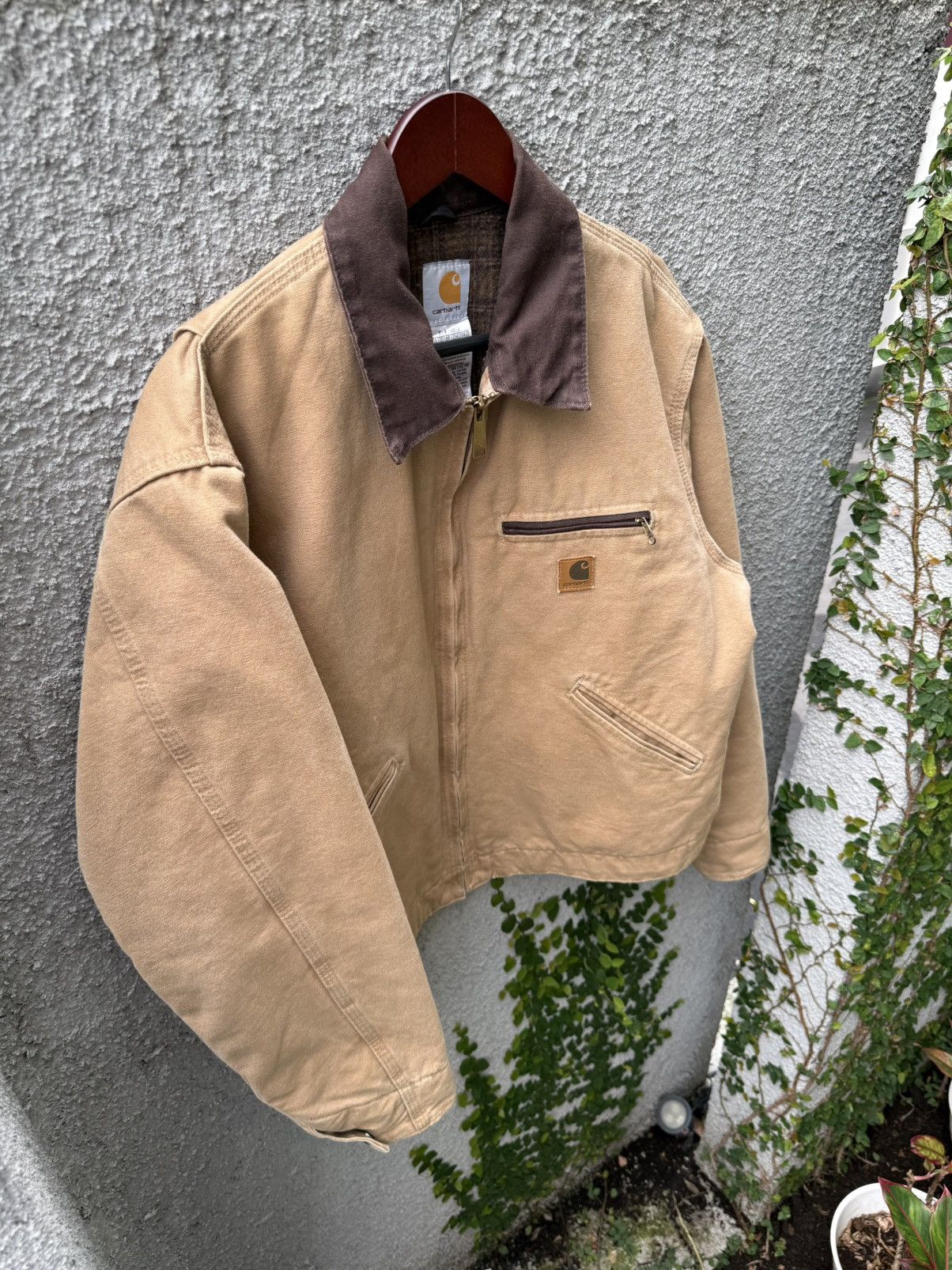 Vintage Carhartt J97 CML detroit jacket.