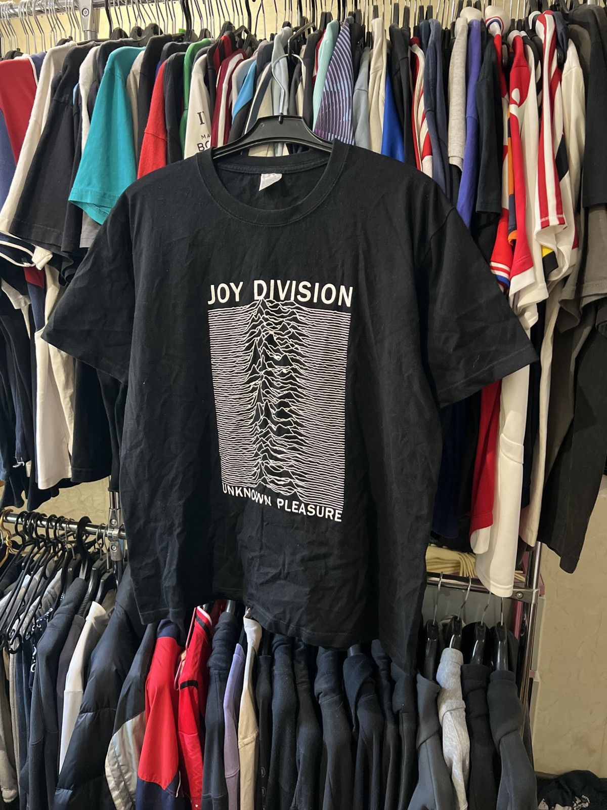 Band Tees 2002/2003 VINTAGE JOY DIVISION UNKNOWN PLEASURES GRAPHIC TEE Size US XL / EU 56 / 4 - 1 Thumbnail