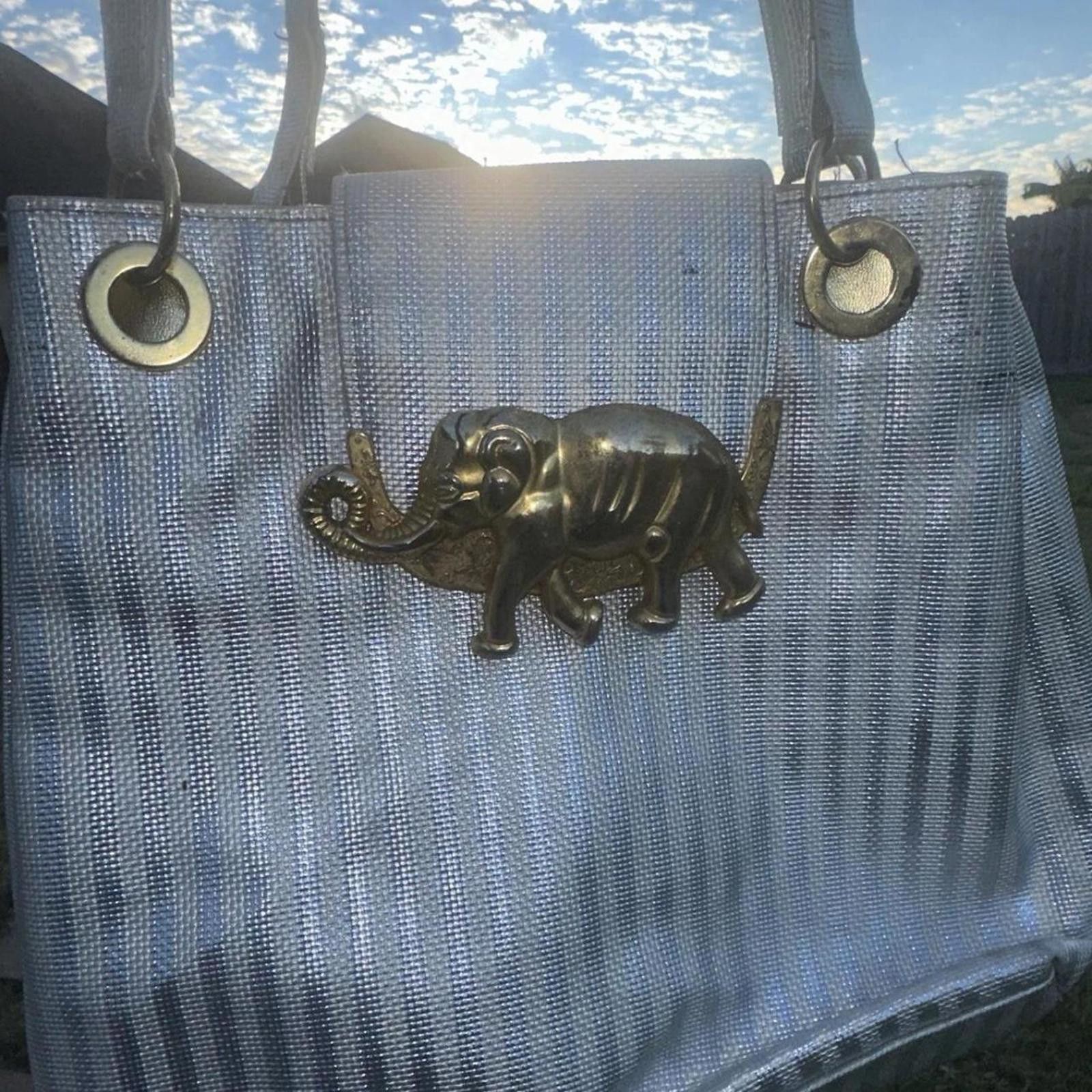 Other Cute vintage silver and gold elephant purse #elephantlove Size ONE SIZE - 2 Thumbnail