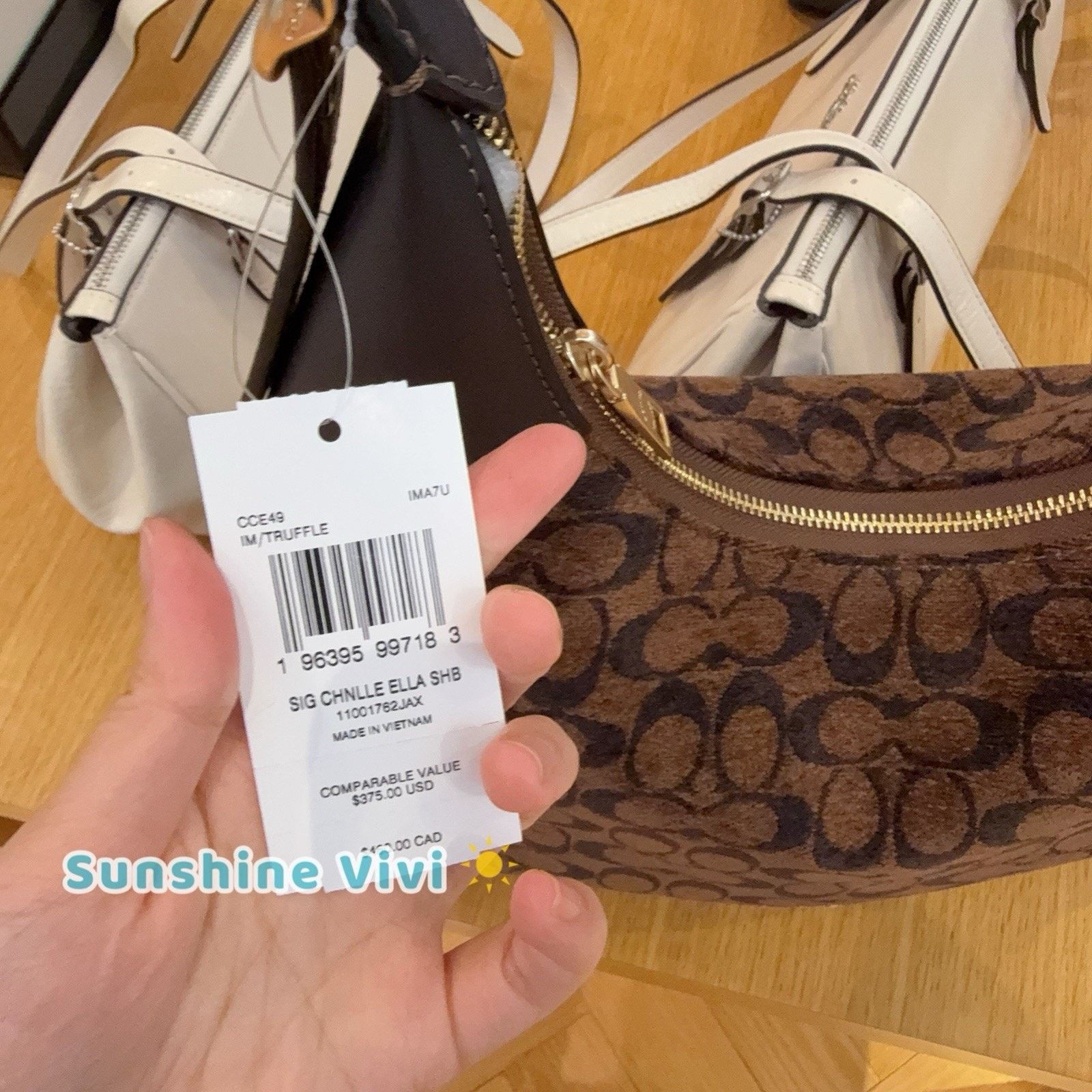 Coach NWT Coach CCE49 Ella Shoulder Bag Chenille Gold 2025 fall Size ONE SIZE - 4 Thumbnail