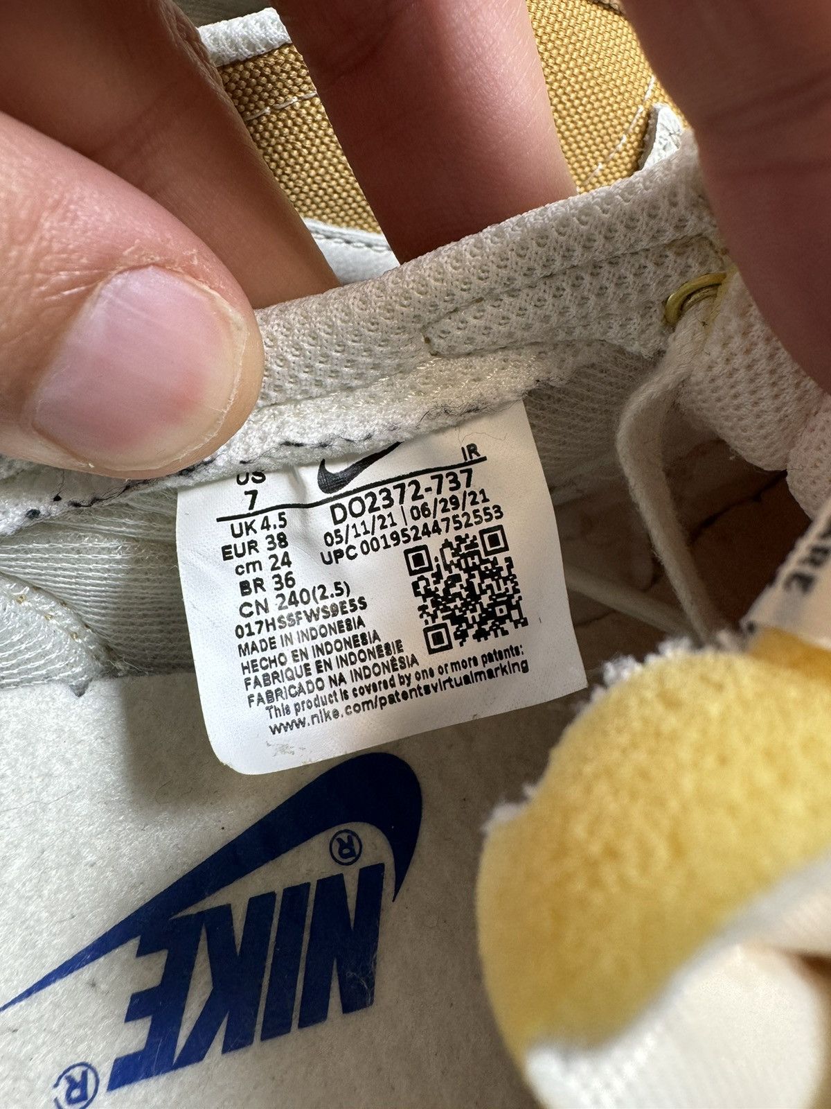 Nike Nike Women's Waffle Trainer 2 Warm Core Suede Shoes Size 7 Size US 7 / IT 37 - 7 Thumbnail