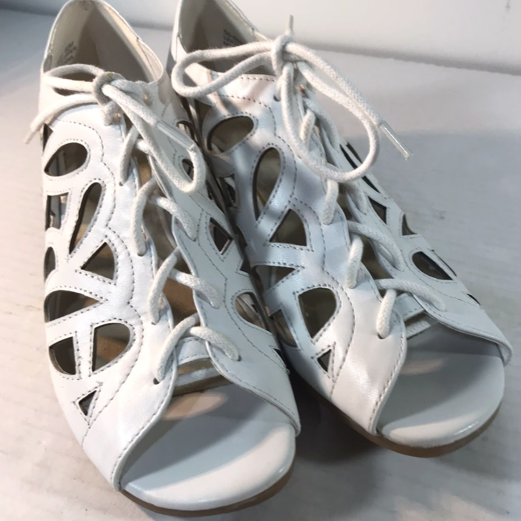 Vintage Bella Vita White Leather Lace Up Wedge Open Toe 1.5in Dressy Womens Size 6.5M Size M / US 6-8 / IT 42-44 - 2 Thumbnail