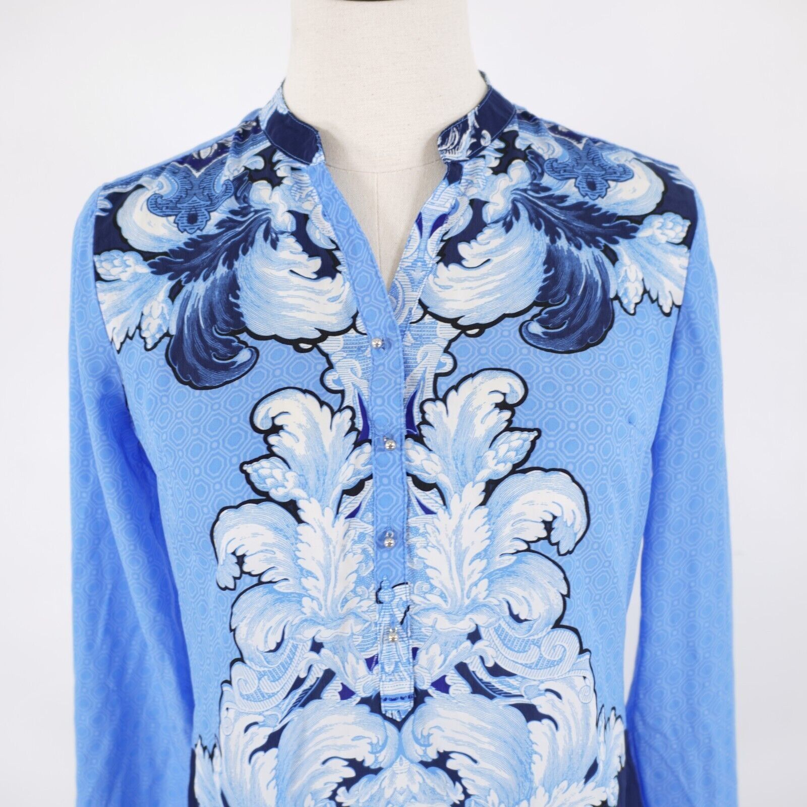 Designer New York & Company Blue Long Sleeve Lightweight Floral Blous Size XS / US 0-2 / IT 36-38 - 1 Thumbnail