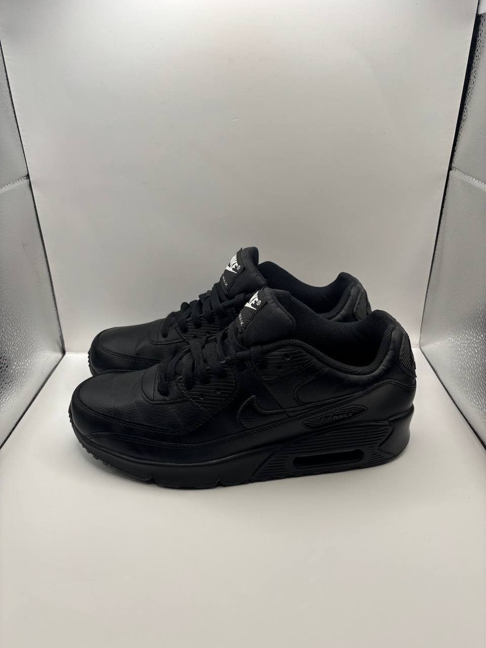 Nike Nike Air Max 90 LTR Black Leather Sneakers 7Y / 40 EUR Size US 8.5 / IT 38.5 - 2 Thumbnail
