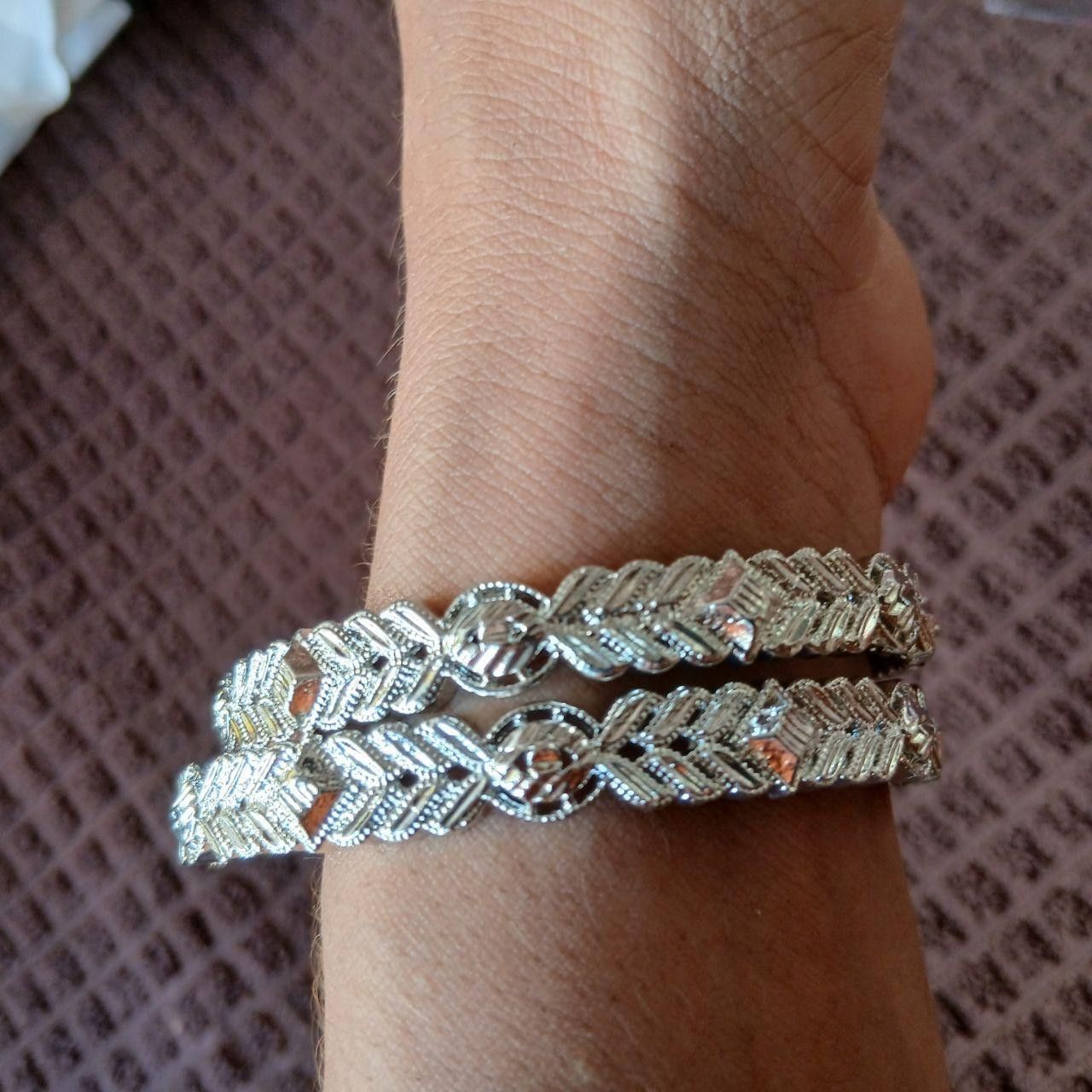 Other Y2K 2PC Metal Bangles Bracelet Size ONE SIZE - 2 Thumbnail
