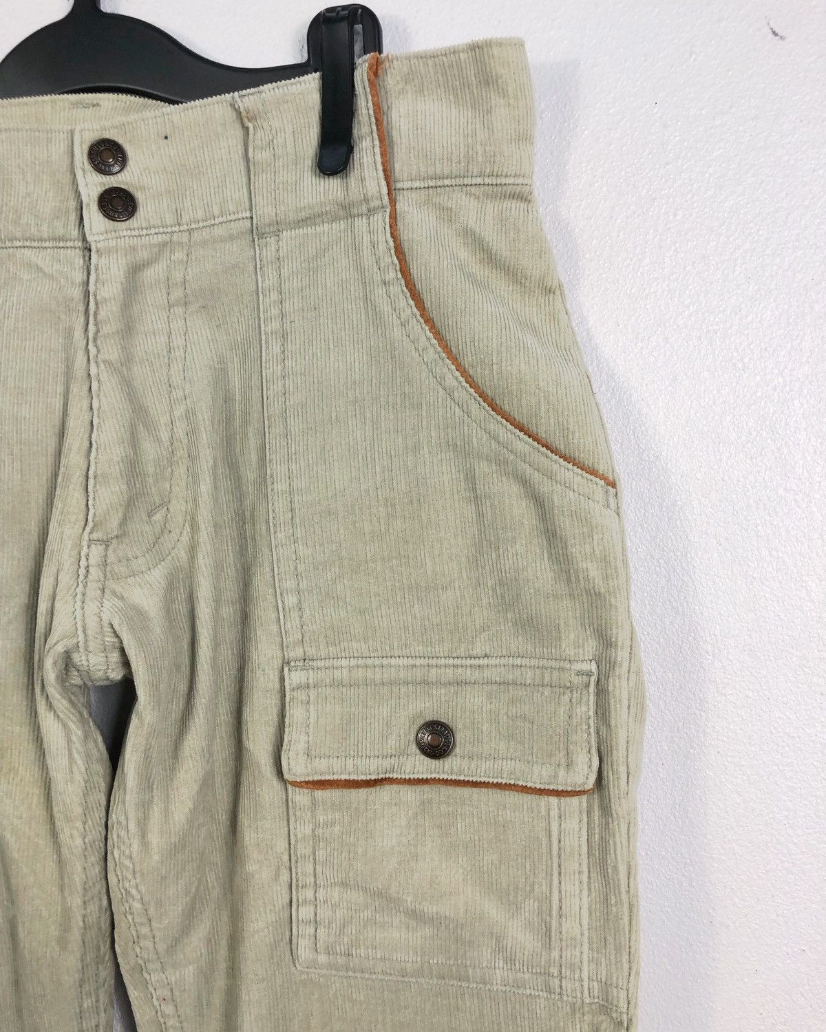 Levi's Rare Vintage Levi's Red Tab Corduroy Bush Pants Size US 28 / EU 44 - 4 Thumbnail