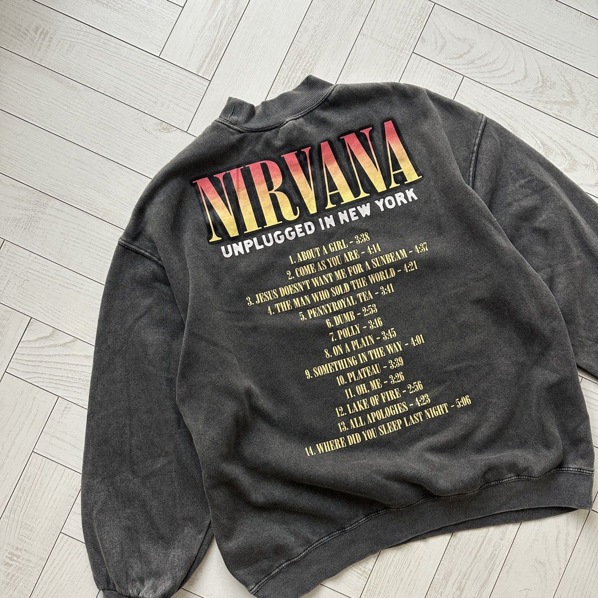 Other Vintage Nirvana Kurt Cobain Unplugged NY Washed Sweatshirt Size M / US 6-8 / IT 42-44 - 8 Thumbnail