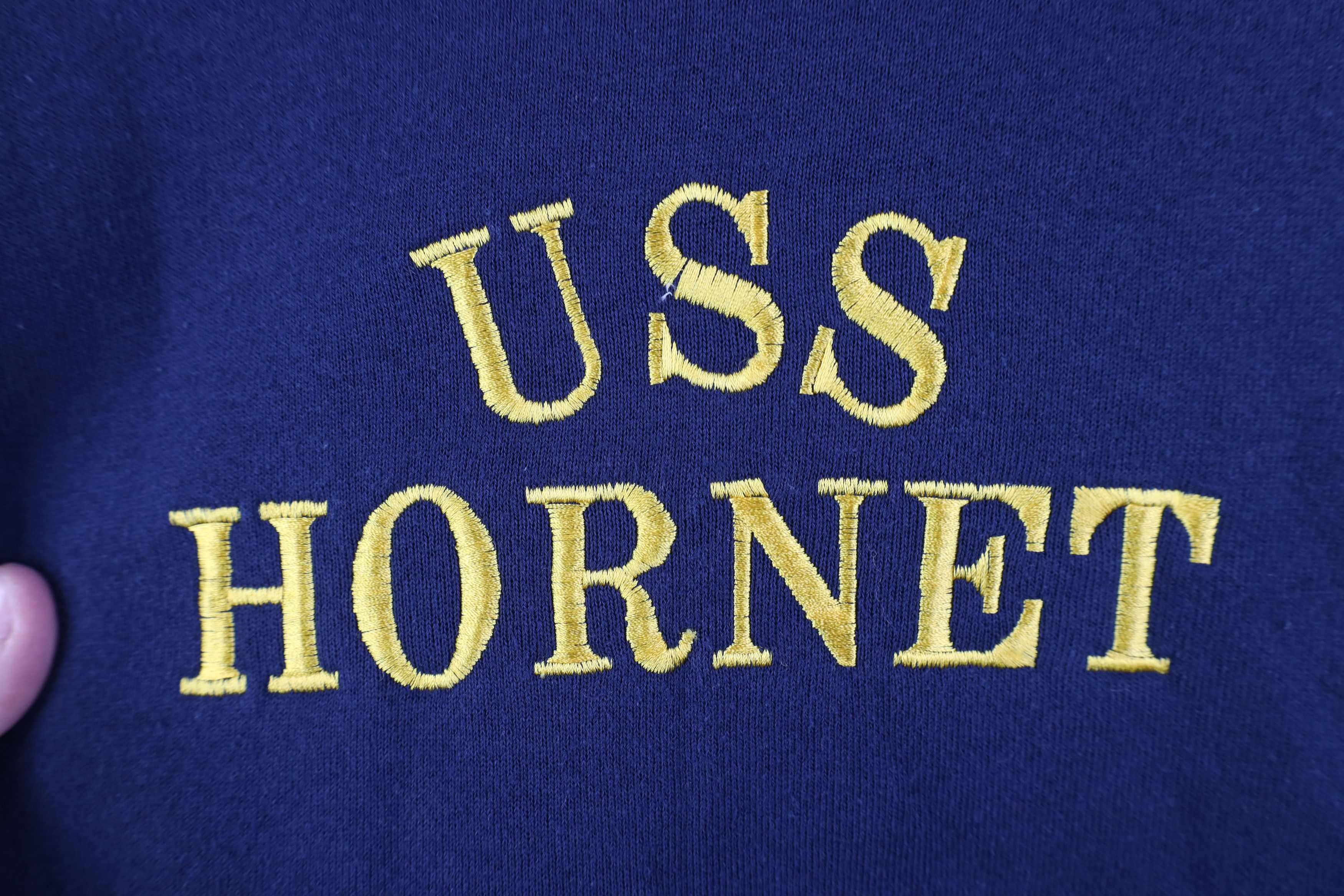 Vintage Vintage 90s USS Hornet Military War Ship Crewneck Sweatshirt Size US M / EU 48-50 / 2 - 4 Thumbnail
