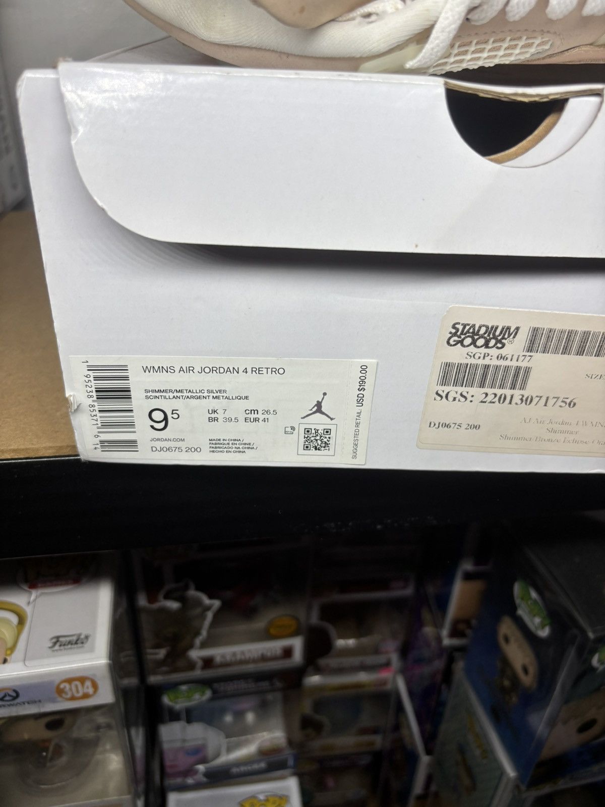 Jordan Brand Size 9.5 - Air Jordan 4 Retro Shimmer W Size 8 Men’s Size US 8 / EU 41 - 6 Thumbnail