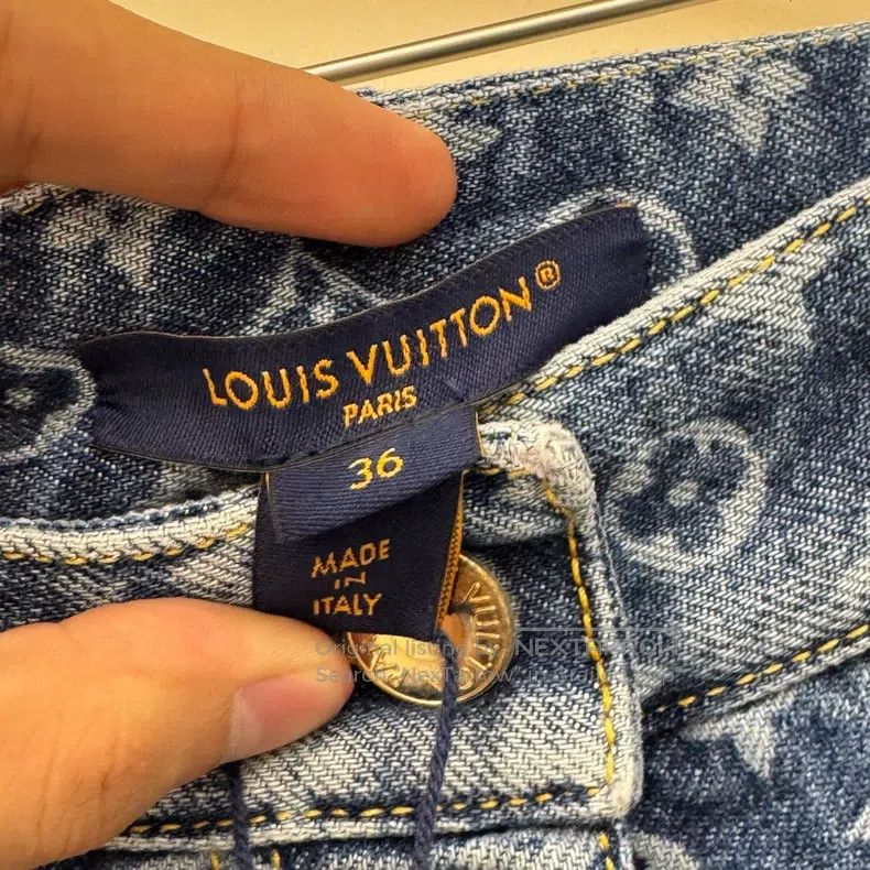 Louis Vuitton Louis Vuitton 25 Blue Full Print Shorts Size US 36 / EU 52 - 3 Thumbnail