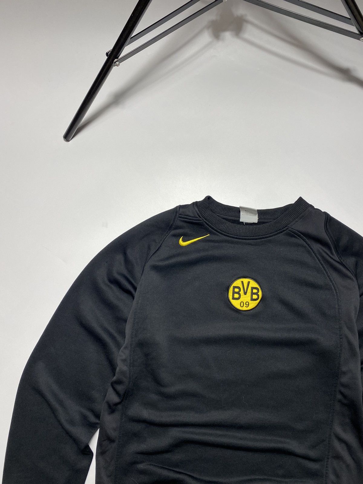 Nike × Vintage Vintage Nike Bvb Borussia central logo soccer sweatshirt Size US S / EU 44-46 / 1 - 3 Thumbnail