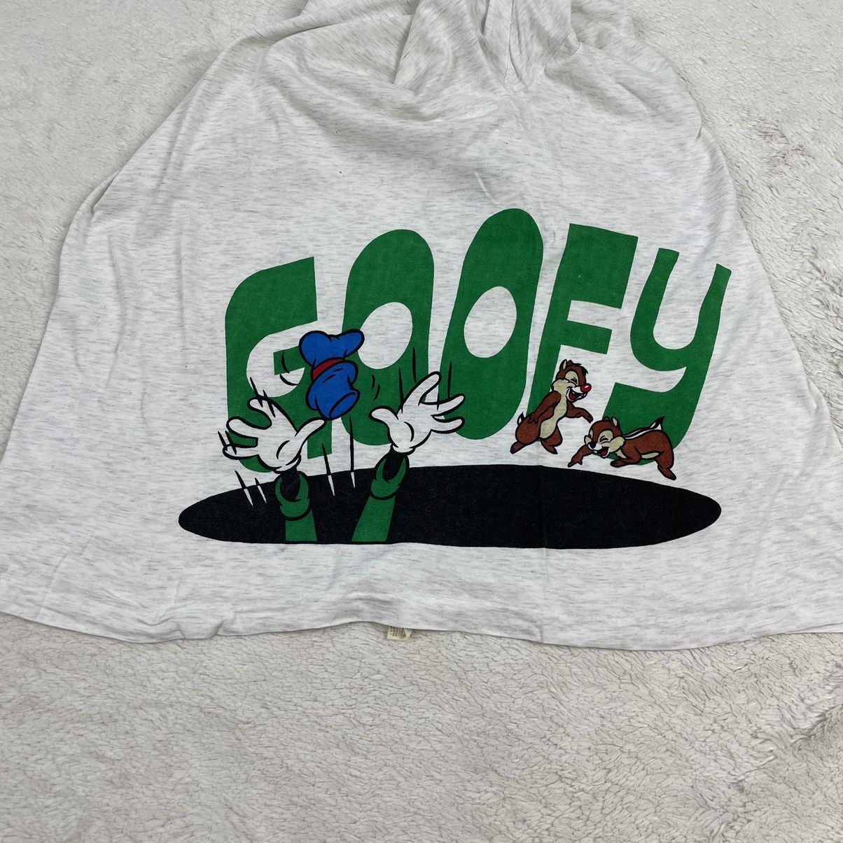 Disney 🔥LAST PRICE🔥 VTG Mickey Family Goofy And Chip ‘n’ Dale Tee Size US M / EU 48-50 / 2 - 16 Thumbnail