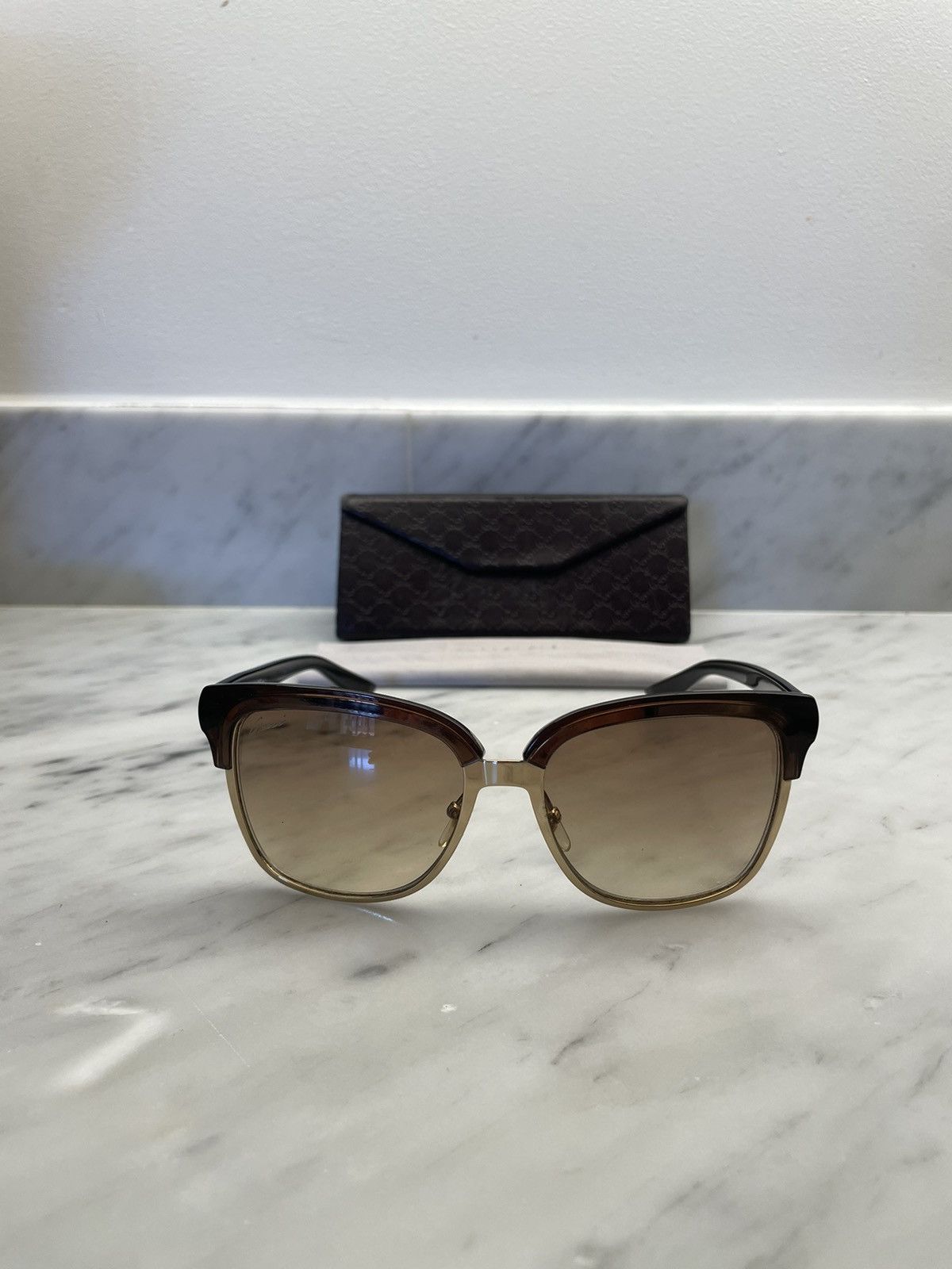 Gucci gg 4246 🔥 sunglasses with leather monogram case