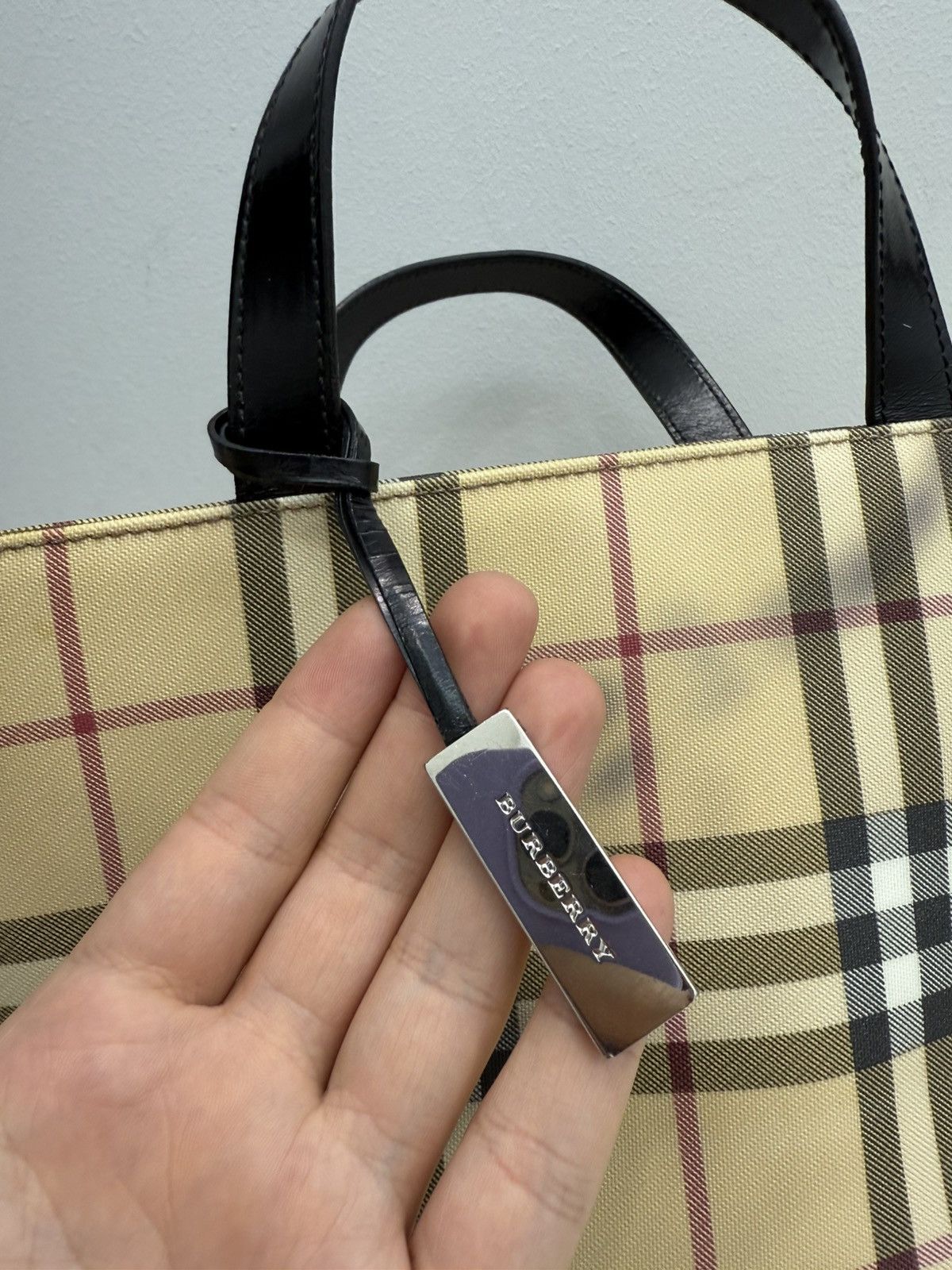 Burberry × Vintage Burberry London Nova Check Handle Bag Size ONE SIZE - 3 Thumbnail