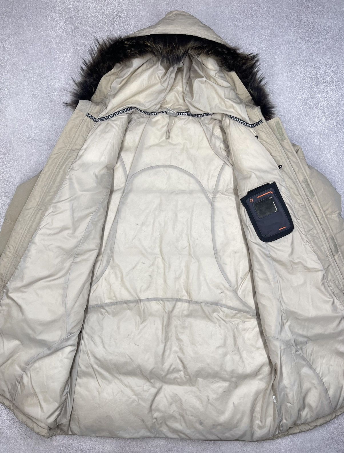 Nike × Nike ACG × Vintage Vintage Nike Puffer Jacket Parka Beige Swoosh Drill Y2K ACG Size US XL / EU 56 / 4 - 6 Thumbnail