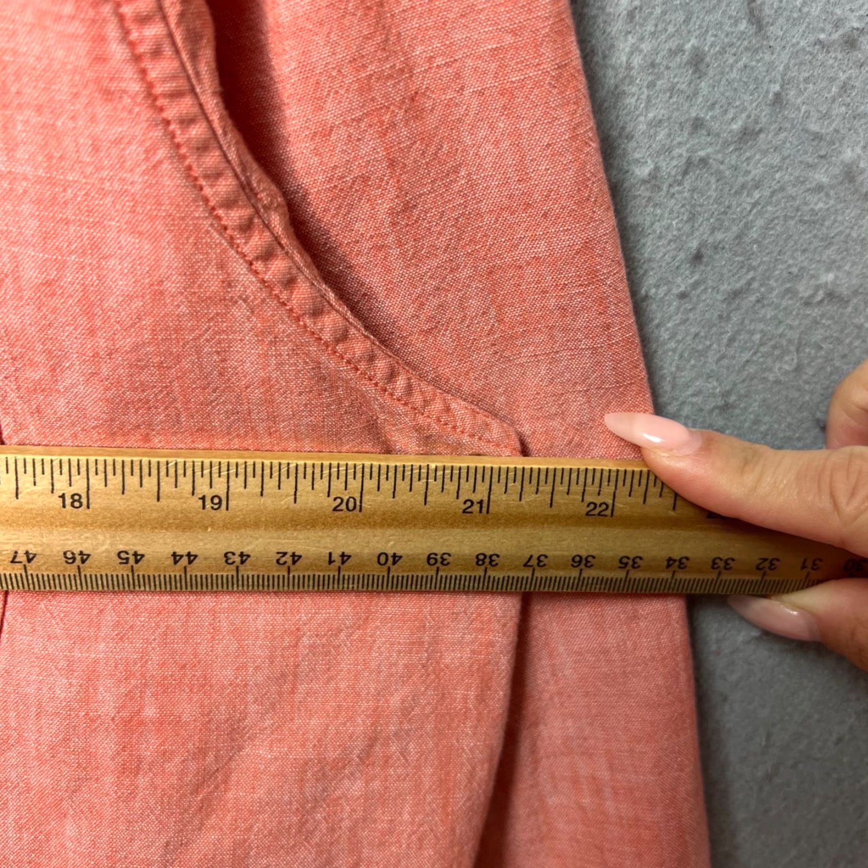 Gap Gap Shirt Mens Large Salmon Pink Cotton Button-Down Textured Button Up Casual Long Sleeve Pockets Clothing Shirt Size US L / EU 52-54 / 3 - 5 Thumbnail