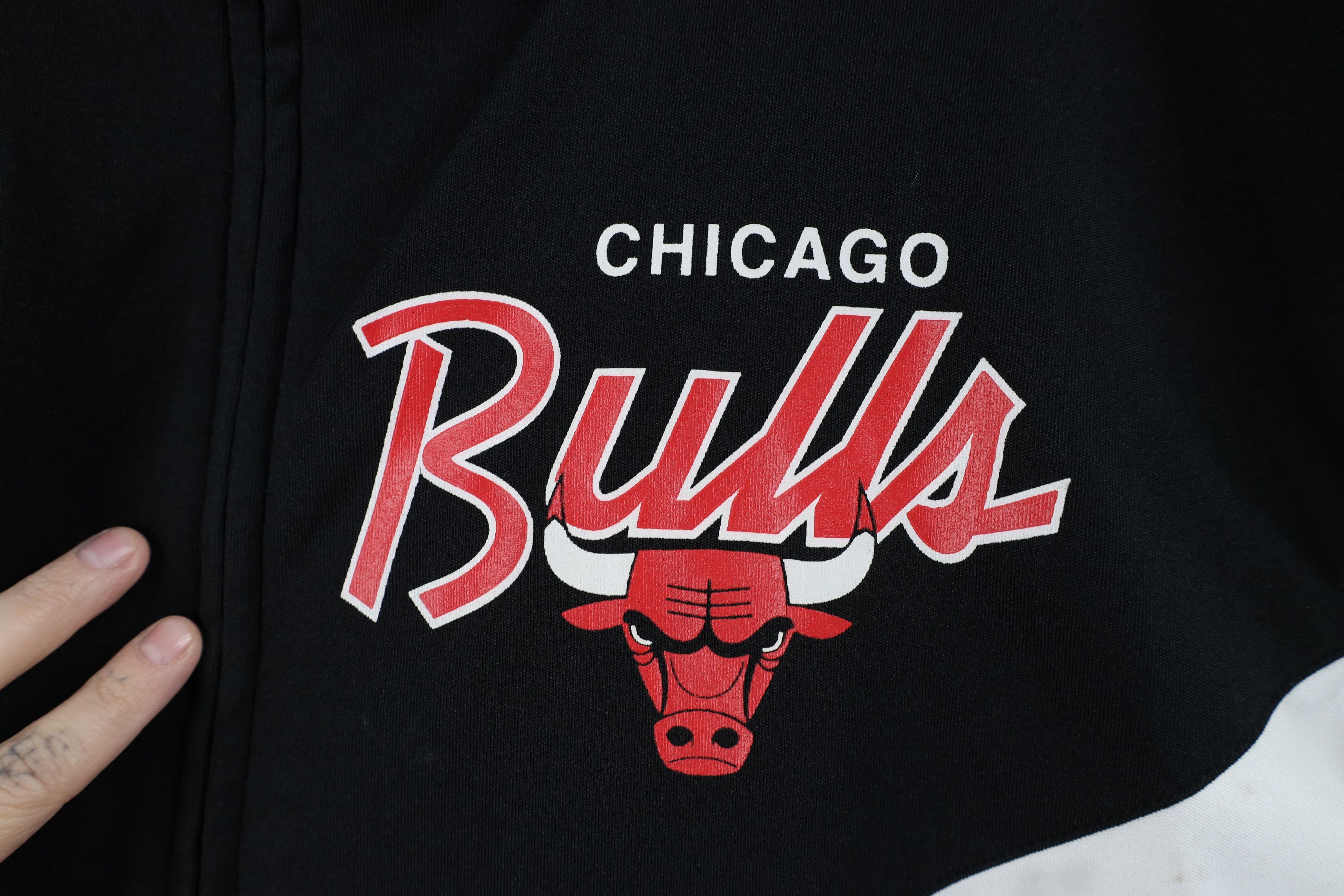 Adidas × Vintage Retro Adidas Chicago Bulls Basketball Warm Up Track Jacket Size US XL / EU 56 / 4 - 5 Thumbnail