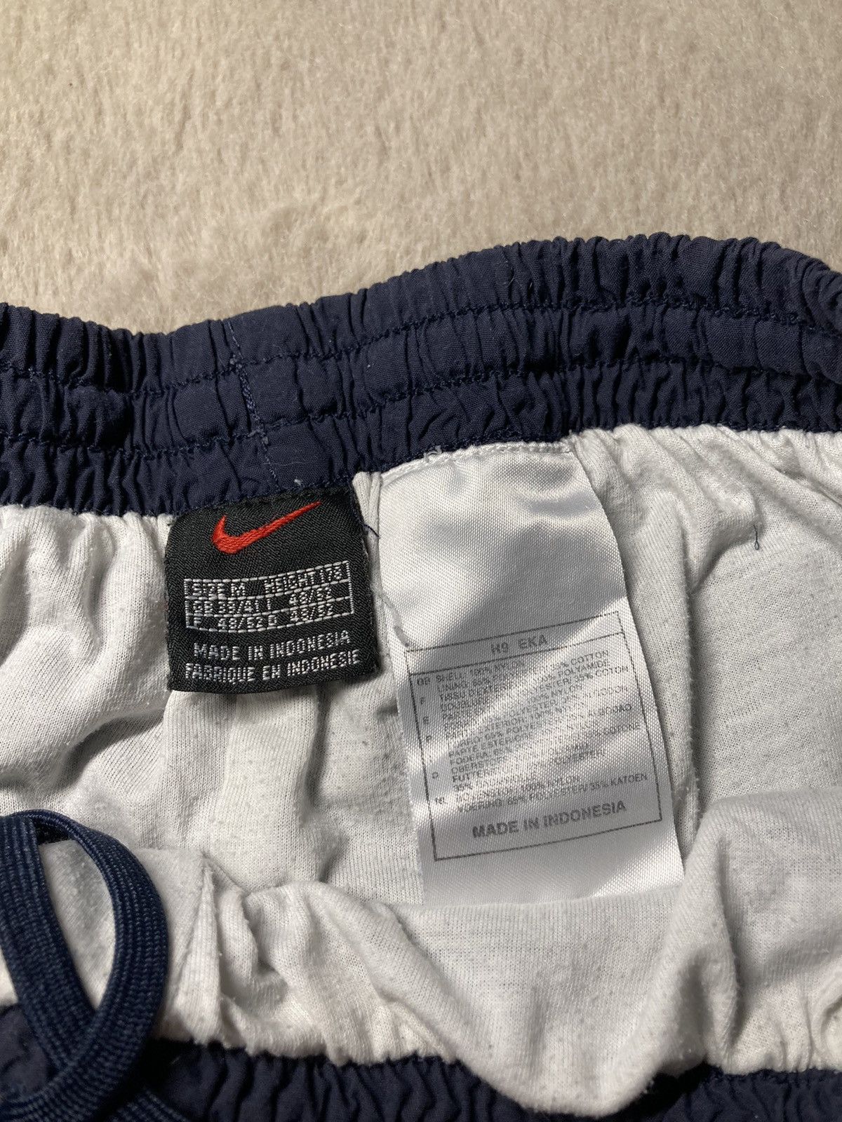 Nike × Vintage ⛩️Vintage Nike Swoosh Baggy Nylon Trackpants Y2K M Size US 39 - 4 Thumbnail