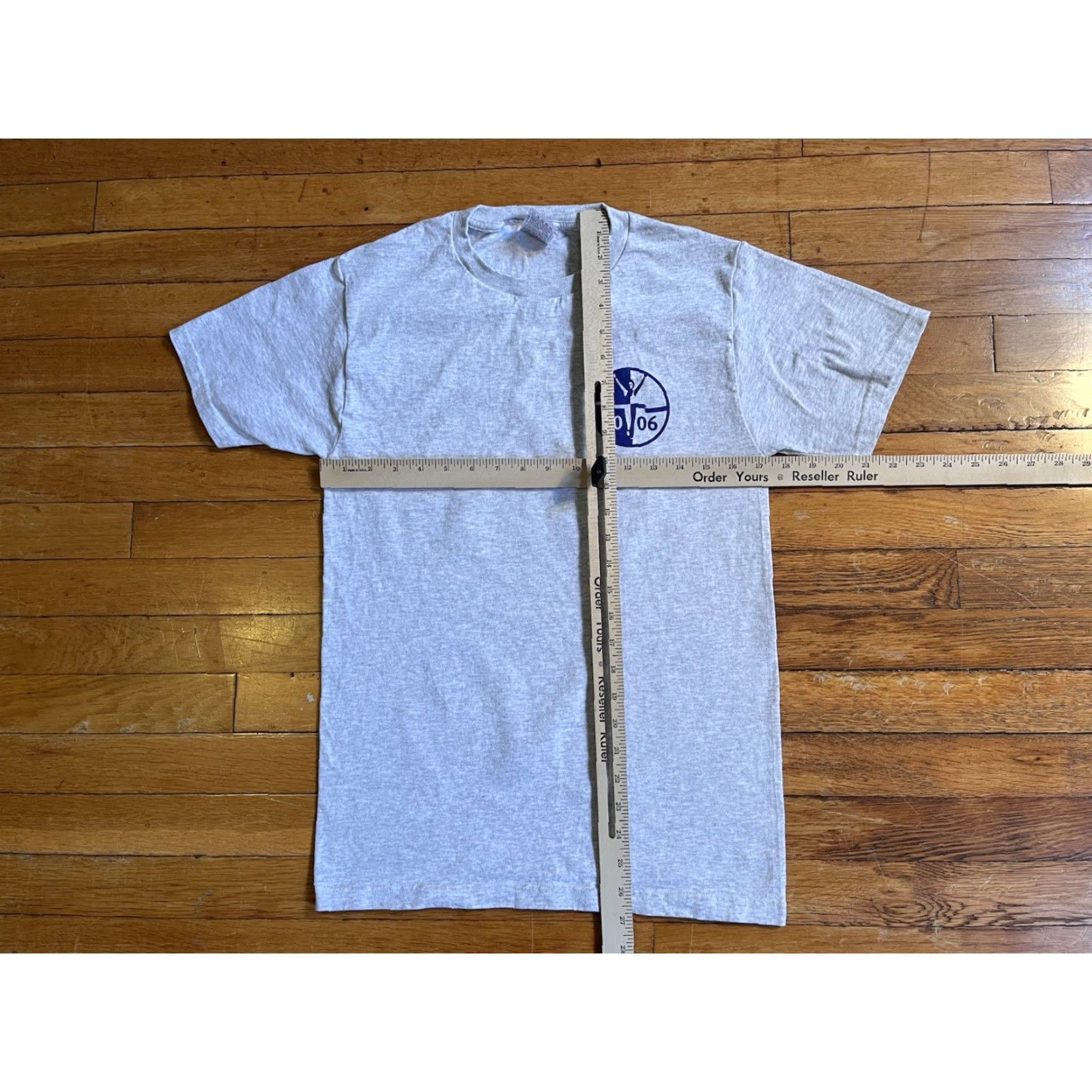 Fruit Of The Loom VINTAGE Merril Lynch Marathon 2006 Shirt Men’s Small Grey Y2K Size US S / EU 44-46 / 1 - 7 Thumbnail