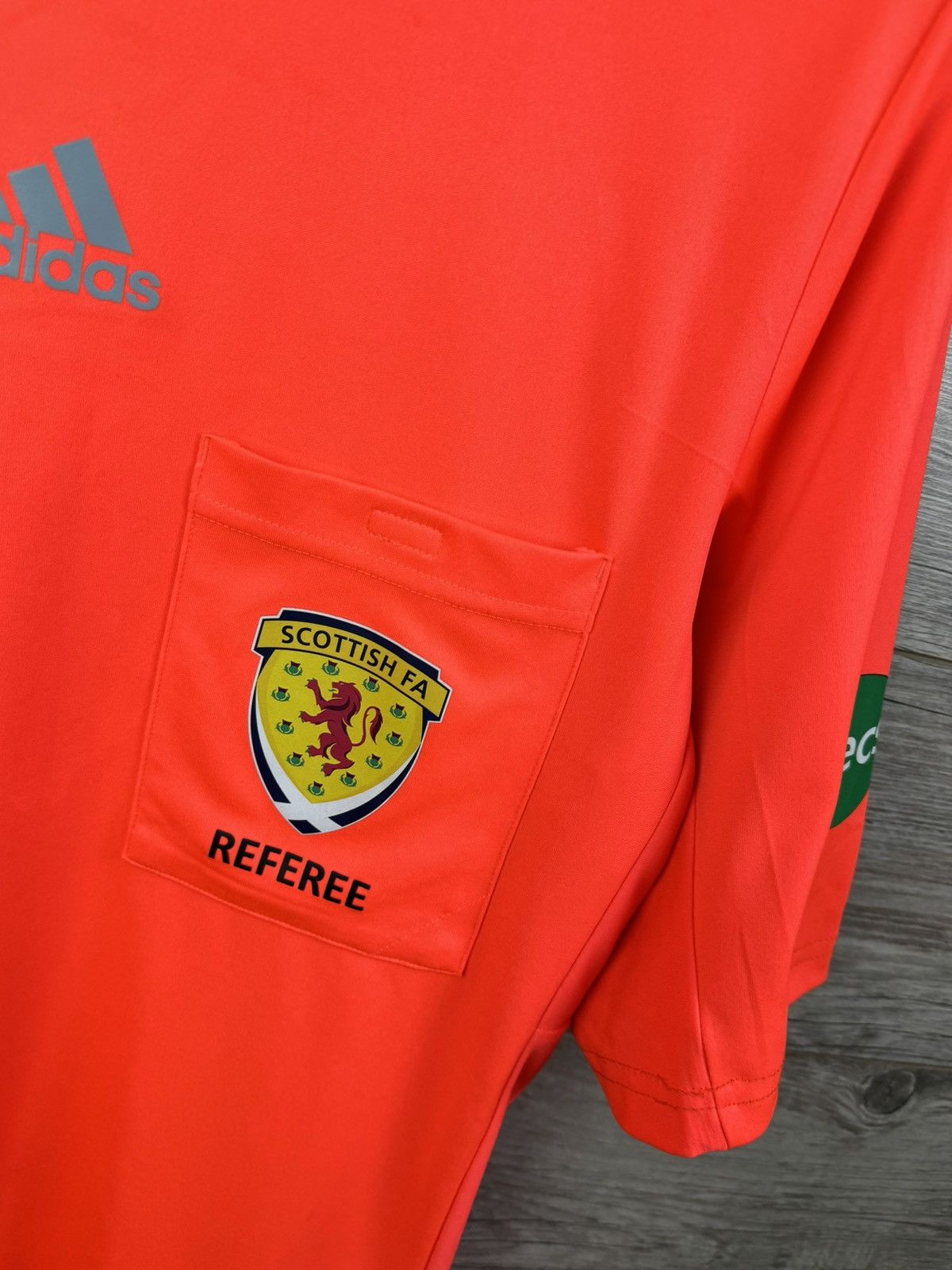 Adidas SCOTLAND REFEREE FOOTBALL SHIRT ADIDAS SIZE M soccer jersey Size US M / EU 48-50 / 2 - 5 Thumbnail