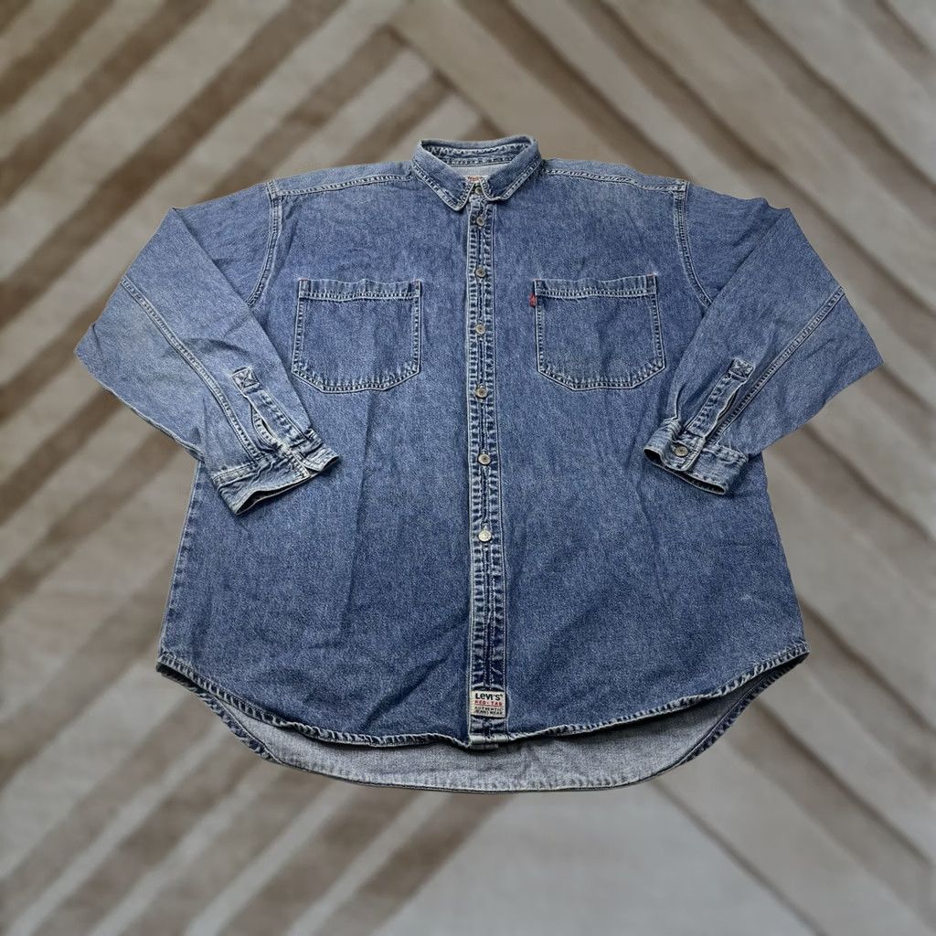Levi's VINTAGE Levi's Denim Shirt Mens L Blue Western Metal Buttons 90s Pocketed Button-Up Denim Shirt Men Blue Western Metal Buttons 90s Size US L / EU 52-54 / 3 - 1 Thumbnail
