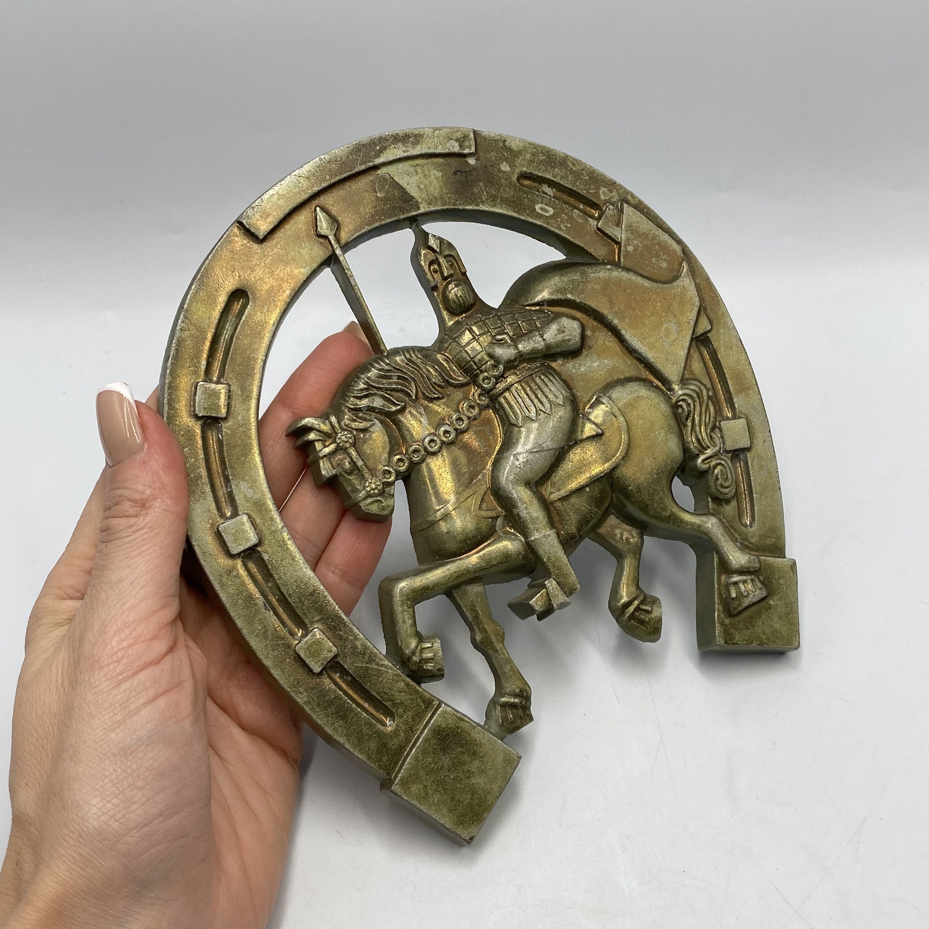 Vintage Vintage Soviet Metal Horseshoe Wall Plaque Warrior Knight Size ONE SIZE - 8 Thumbnail