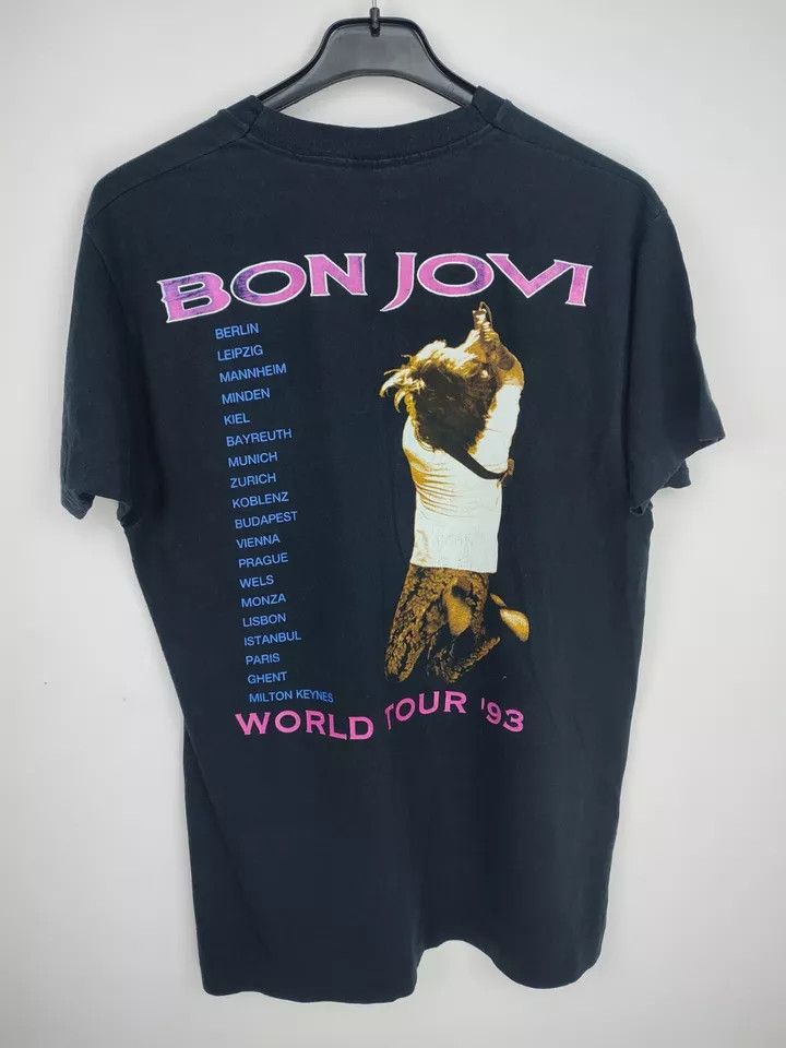 Vintage Rare Bon Jovi 1993 world tour vintage t shirt Size XL Size US XL / EU 56 / 4 - 16 Thumbnail