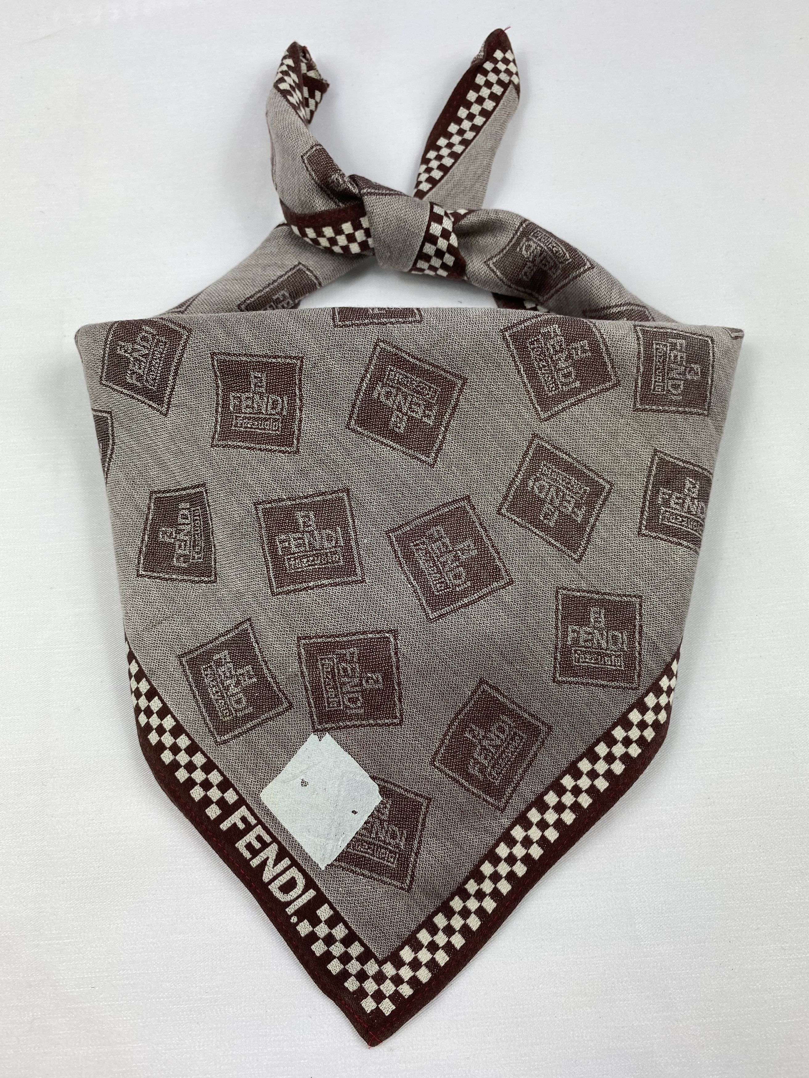 Vintage Fendi Handkerchief / Bandana / Neckerchief A814 Size ONE SIZE - 1 Thumbnail