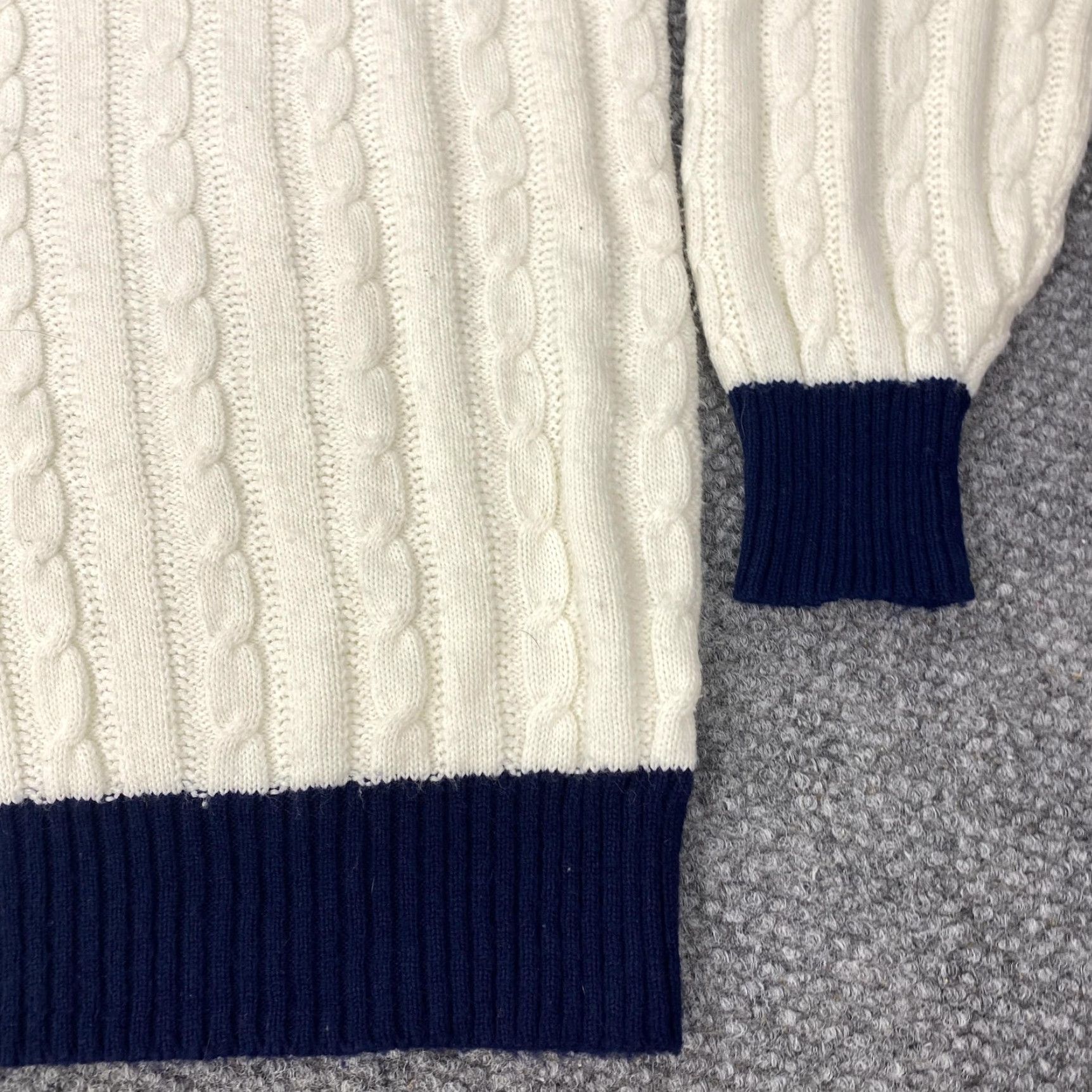 Vintage VINTAGE Peter England Sweater Mens XL Ivory Fair Isle Cable Knit 90s Pullover Crew Neck Men XL Knitted Jumper Size US XL / EU 56 / 4 - 3 Thumbnail