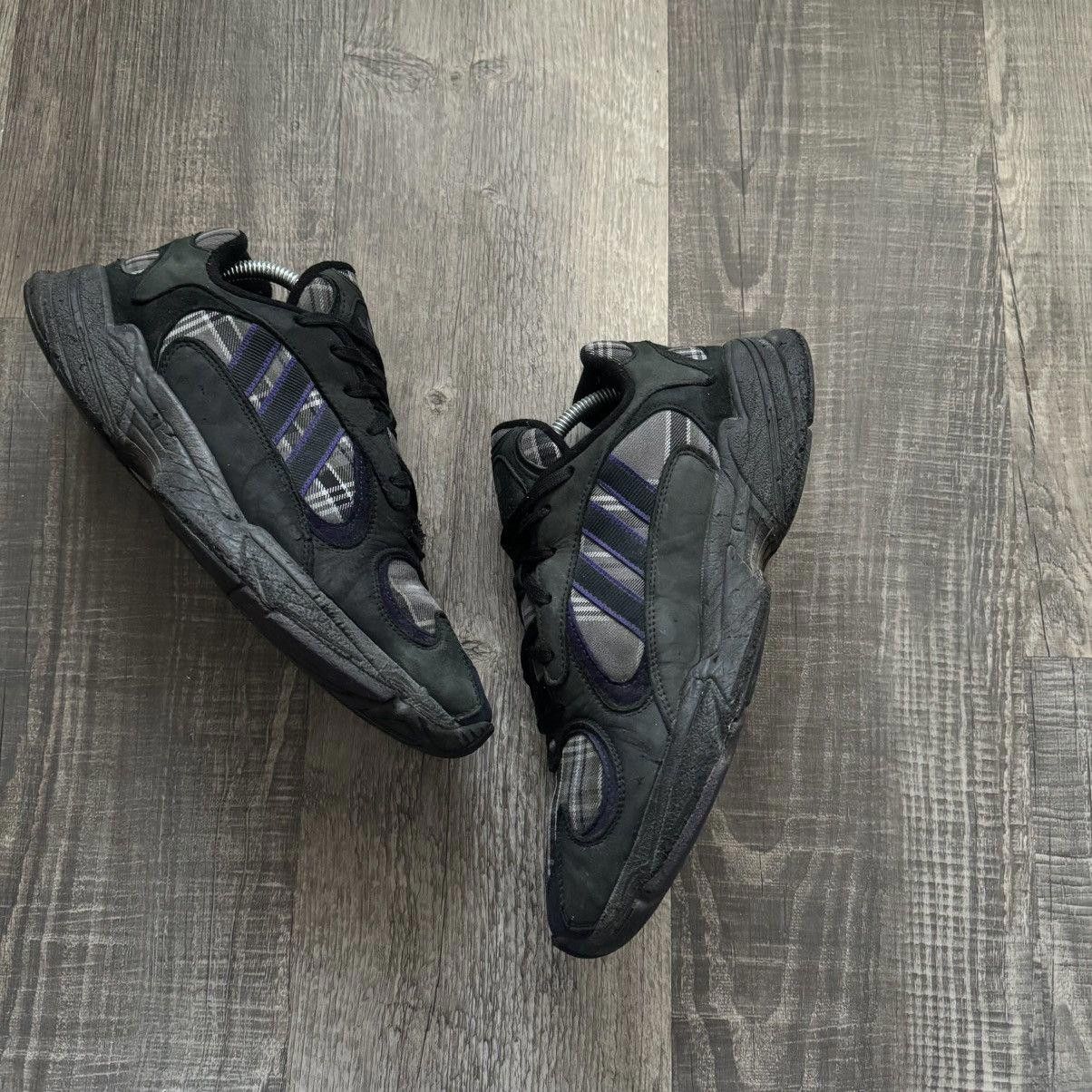 Adidas ADIDAS • Yung-1 "Purple Plaid" (9M) Size US 9 / EU 42 - 7 Thumbnail
