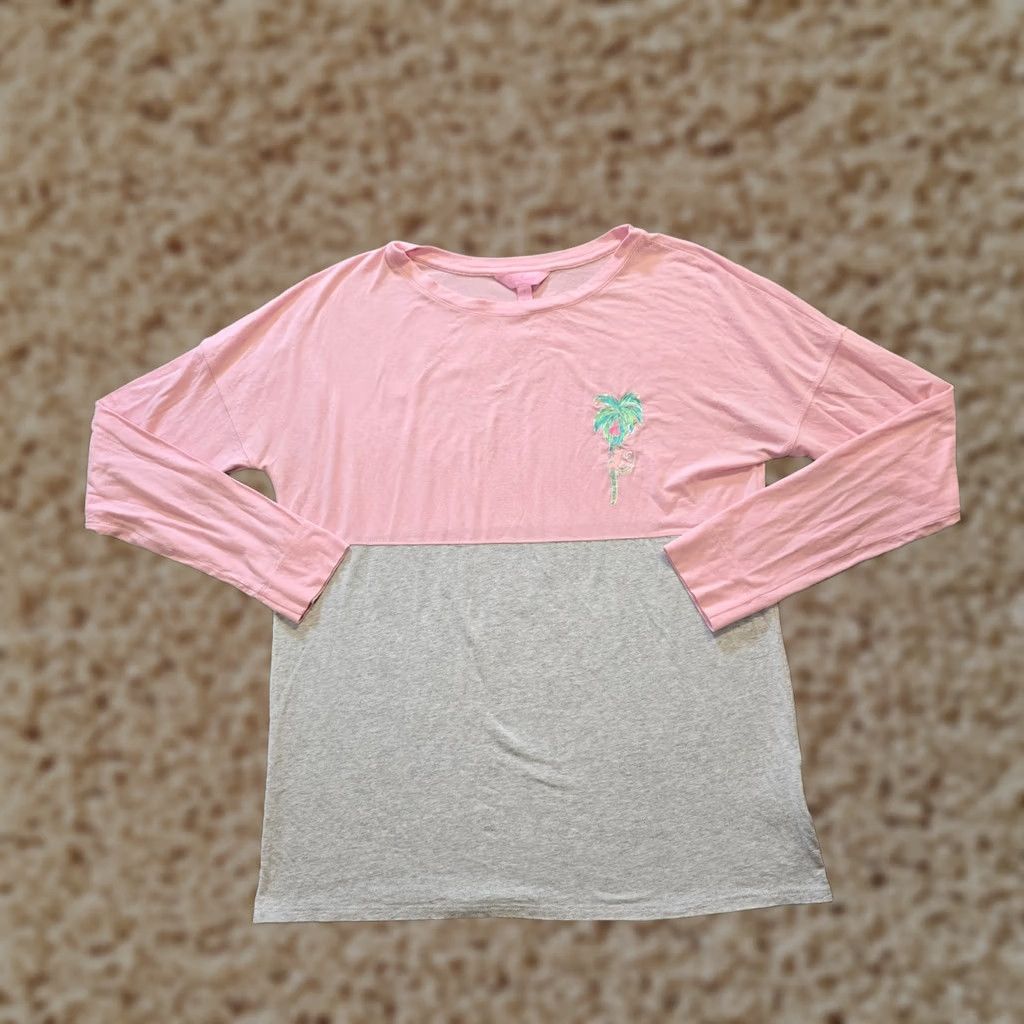 Lilly Pulitzer Lilly Pulitzer Top Womens Size Small Pink Gray Long Sleeve Logo Crew Neck Casual Size S / US 4 / IT 40 - 1 Thumbnail