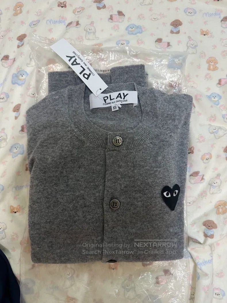 Comme des Garcons Comme Des Garcons Light gray round neck knit cardigan Size XS / US 0-2 / IT 36-38 - 1 Thumbnail