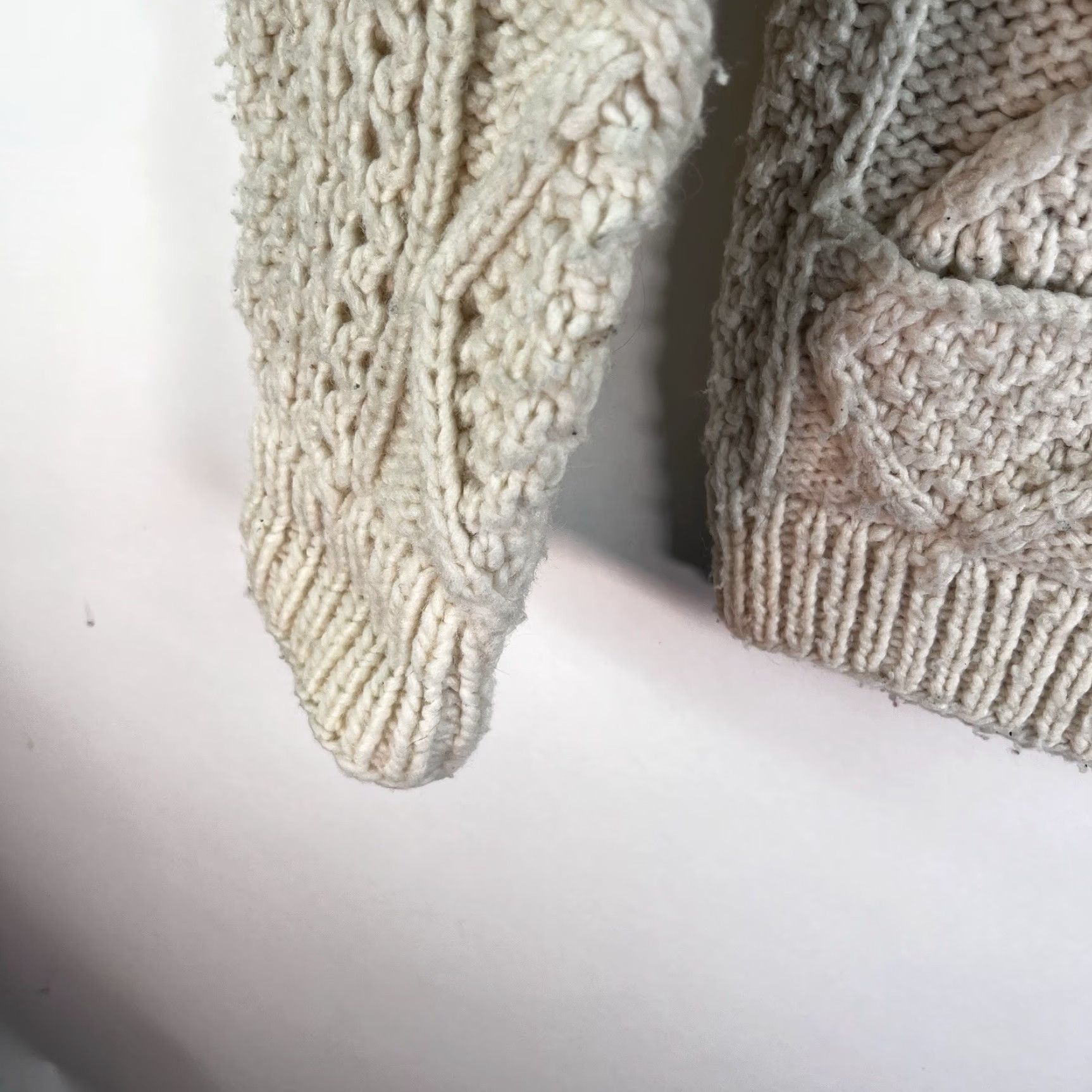 Vintage VINTAGE Ishka 100% Wool Hooded Cardigan Cable Knot Sweater Beige XL Womens Geometric 90s Bohemian Classic Size XL / US 12-14 / IT 48-50 - 6 Thumbnail