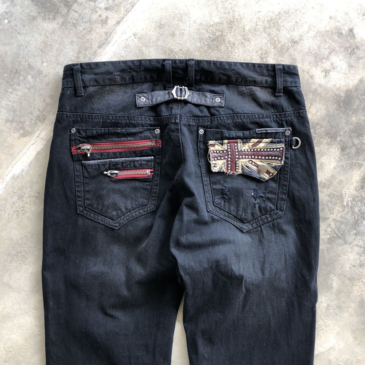 semanticdesign SEMANTIC DESIGN Buckle Back Rare Design Jeans Size US 33 - 10 Thumbnail