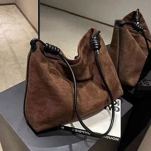 Japanese Brand × Vintage Brown shoulder bag Size ONE SIZE - 1 Thumbnail
