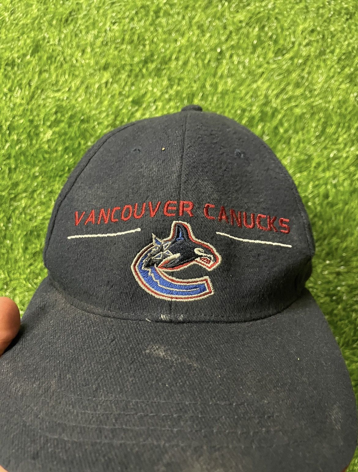NHL Vancouver Canucks Nhl Hat Size ONE SIZE - 2 Thumbnail