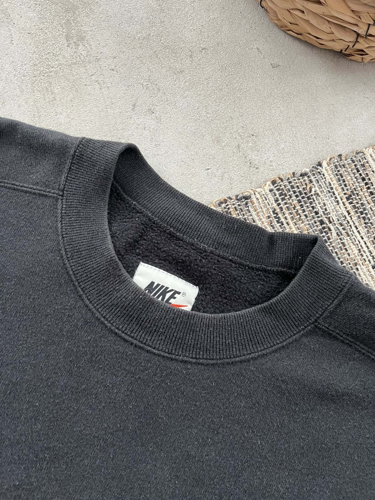Nike 90s Vintage Nike Faded Black Boxy Fit sk8 blank Sweatshirt Size US L / EU 52-54 / 3 - 8 Thumbnail