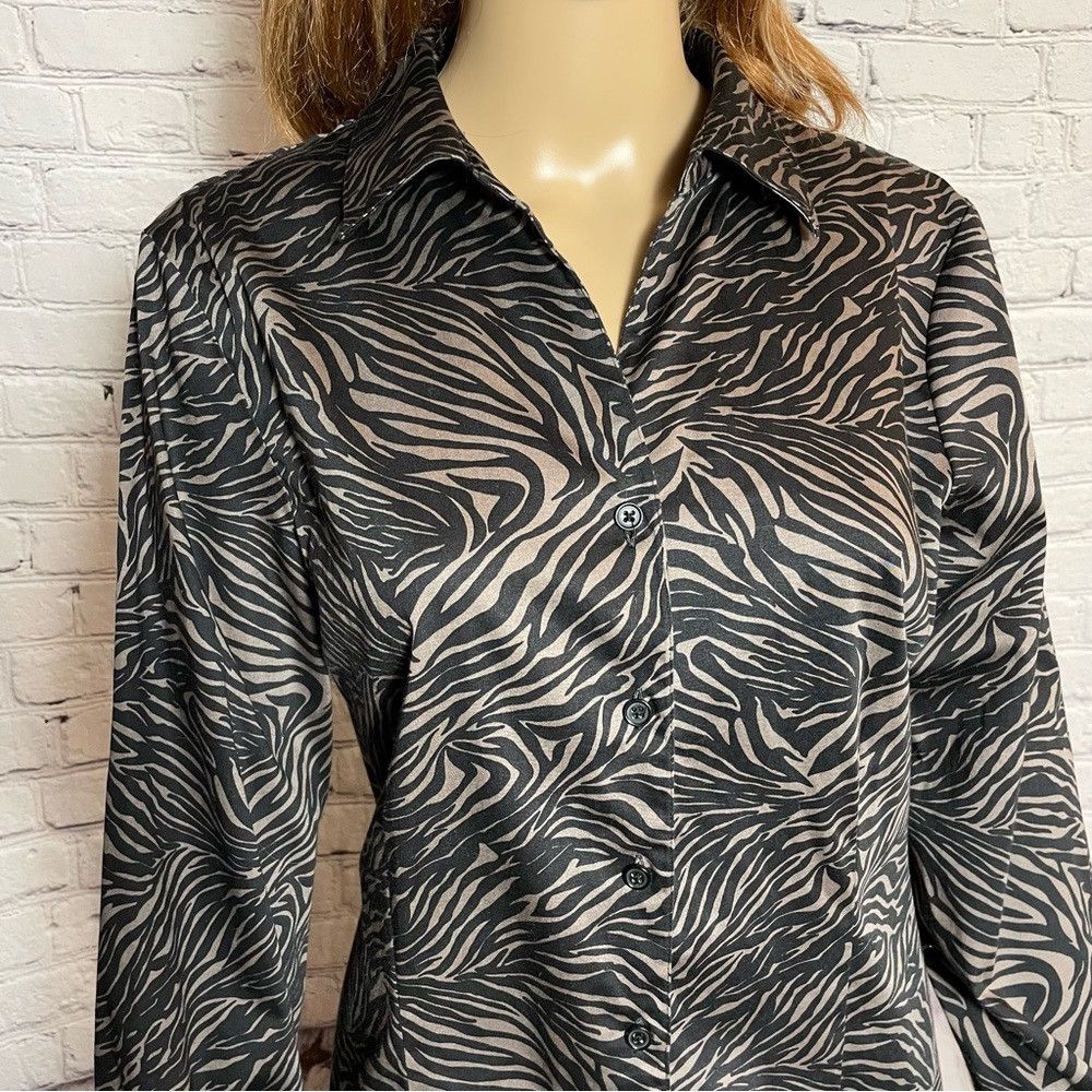 Chicos Chico's Animal Print Cotton Long Sleeve Button Shirt Size 2 Size L / US 10 / IT 46 - 2 Thumbnail