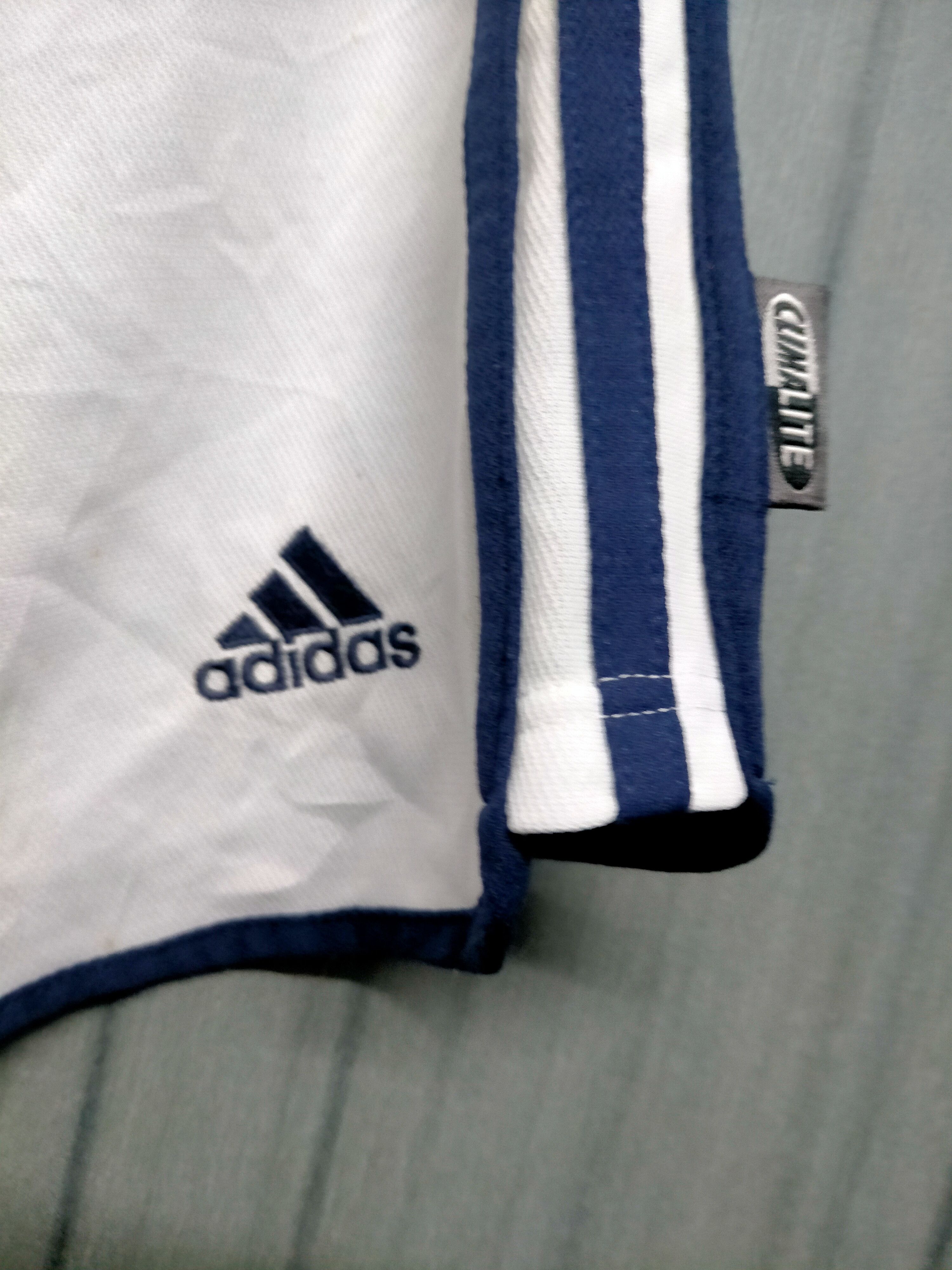 Adidas Vintage 2001 Real Madrid Footbal Jersey Short pants Size US 30 / EU 46 - 7 Thumbnail