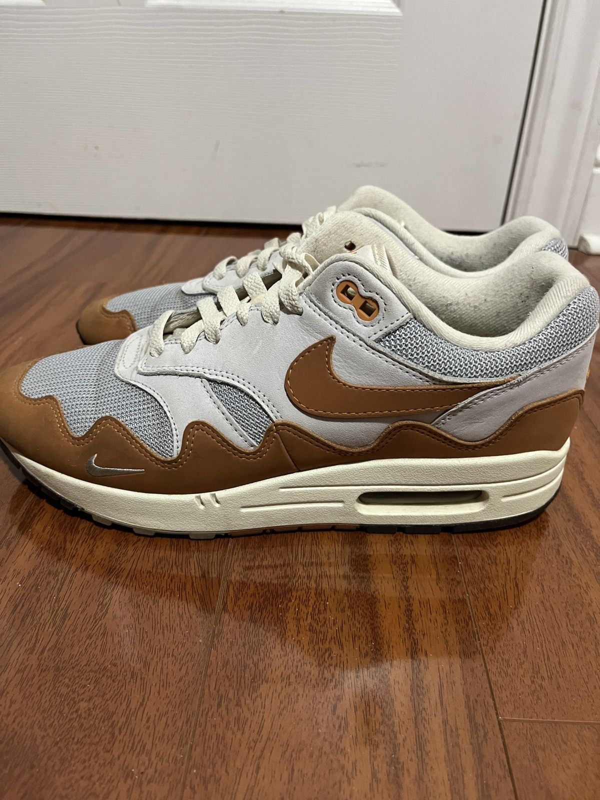 Nike × Patta Patta x Nike The Waves Monarch Size US 9 / EU 42 - 3 Thumbnail
