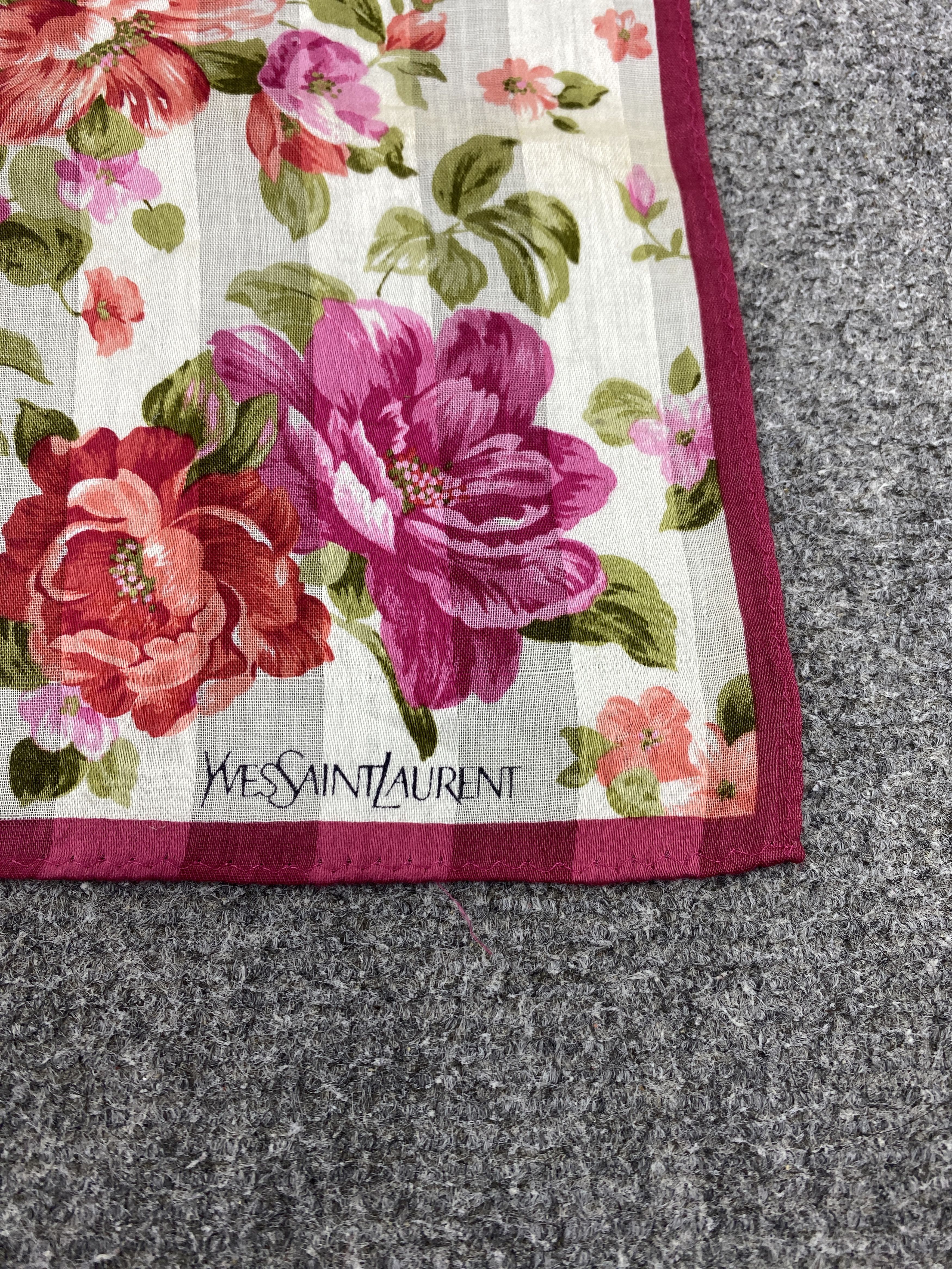 Yves Saint Laurent Yves Saint Laurent Handkerchief / Neckerchief KT0345 Size ONE SIZE - 5 Thumbnail