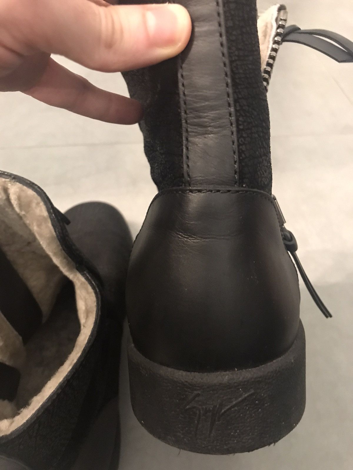 Giuseppe Zanotti Giuseppe Zanotti black shearling boots Size US 11 / EU 44 - 4 Thumbnail