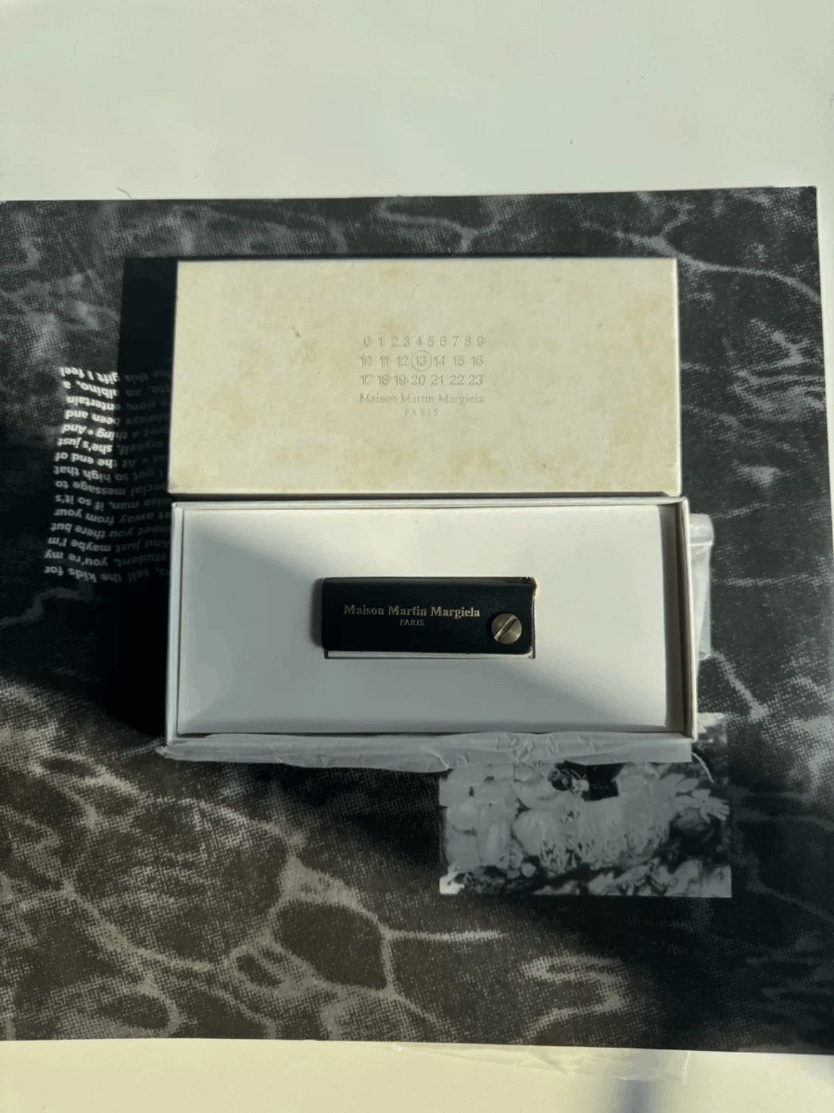 Maison Margiela Maison Margiela Small Note Key Chain Size ONE SIZE - 2 Thumbnail