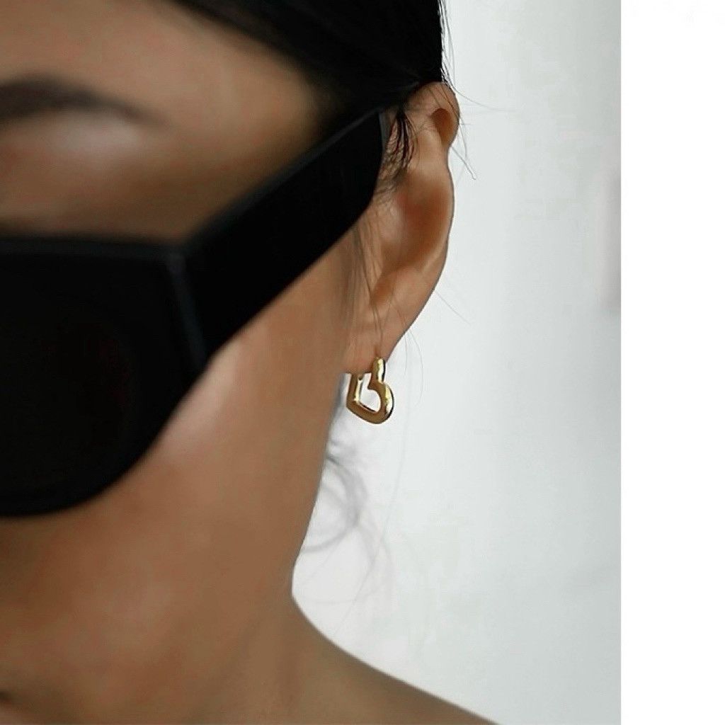 Other Love Heart Stud Earrings for Women Simple Style Size ONE SIZE - 6 Thumbnail