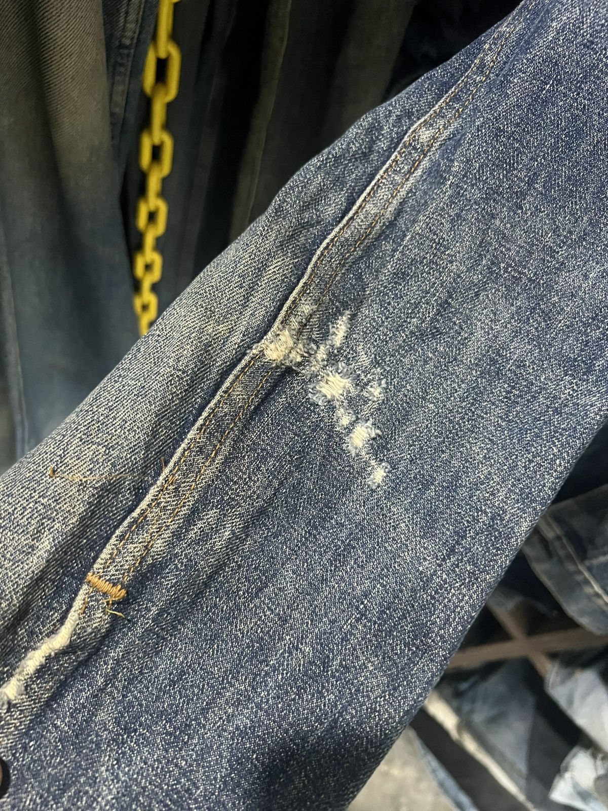 Levi's Vintage Clothing 🔥Vintage Levis Made in Usa Denim Trucker Size US M / EU 48-50 / 2 - 11 Thumbnail